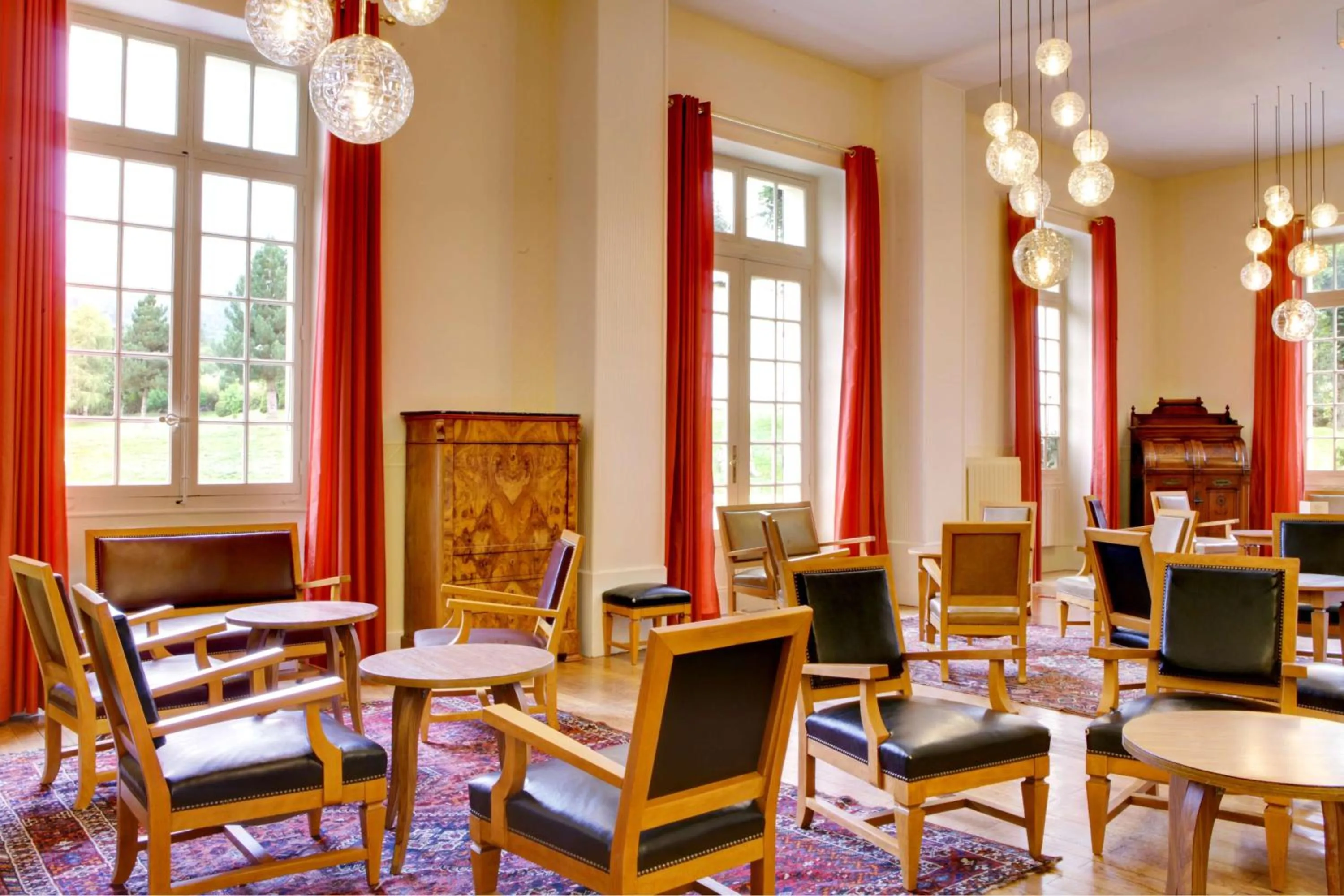 Lounge or bar in Best Western Grand Hotel de Paris & Spa