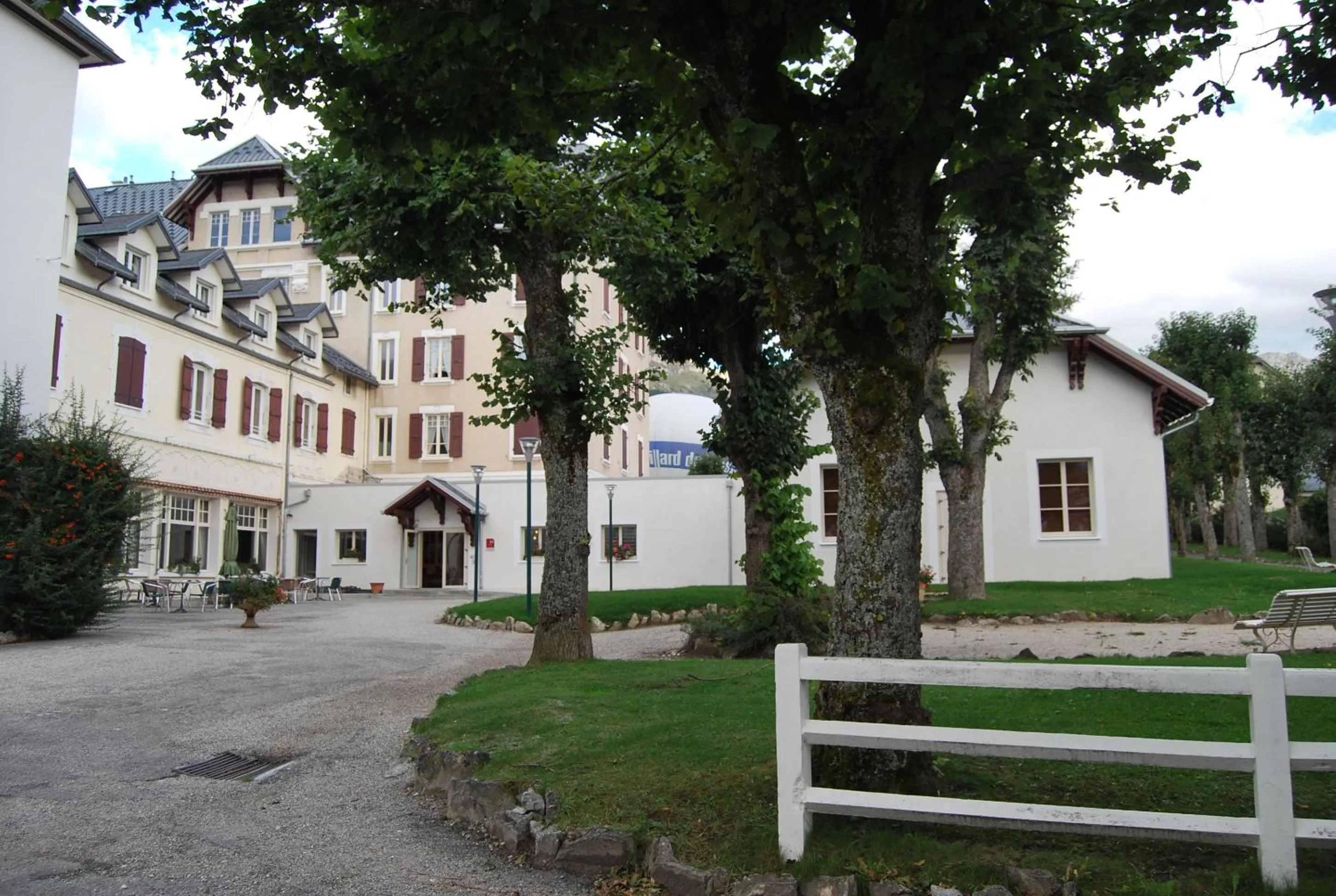 Property building in Best Western Grand Hotel de Paris & Spa