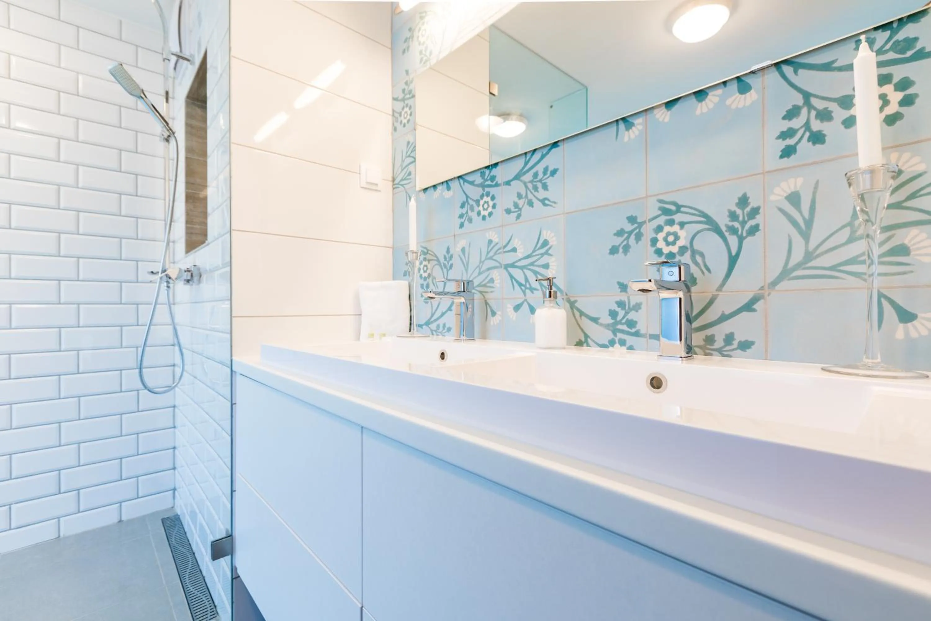 Bathroom in Vagabond Corvin