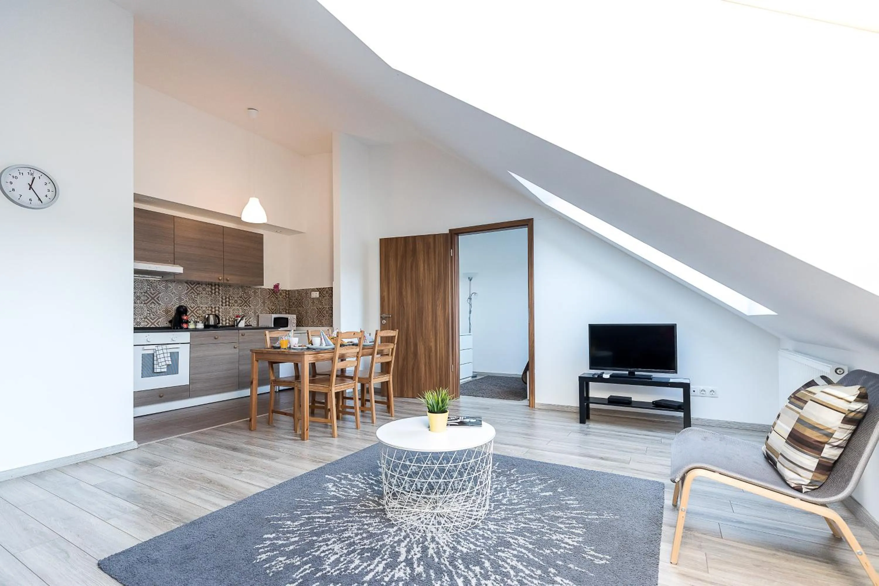 Dining area in Vagabond Corvin