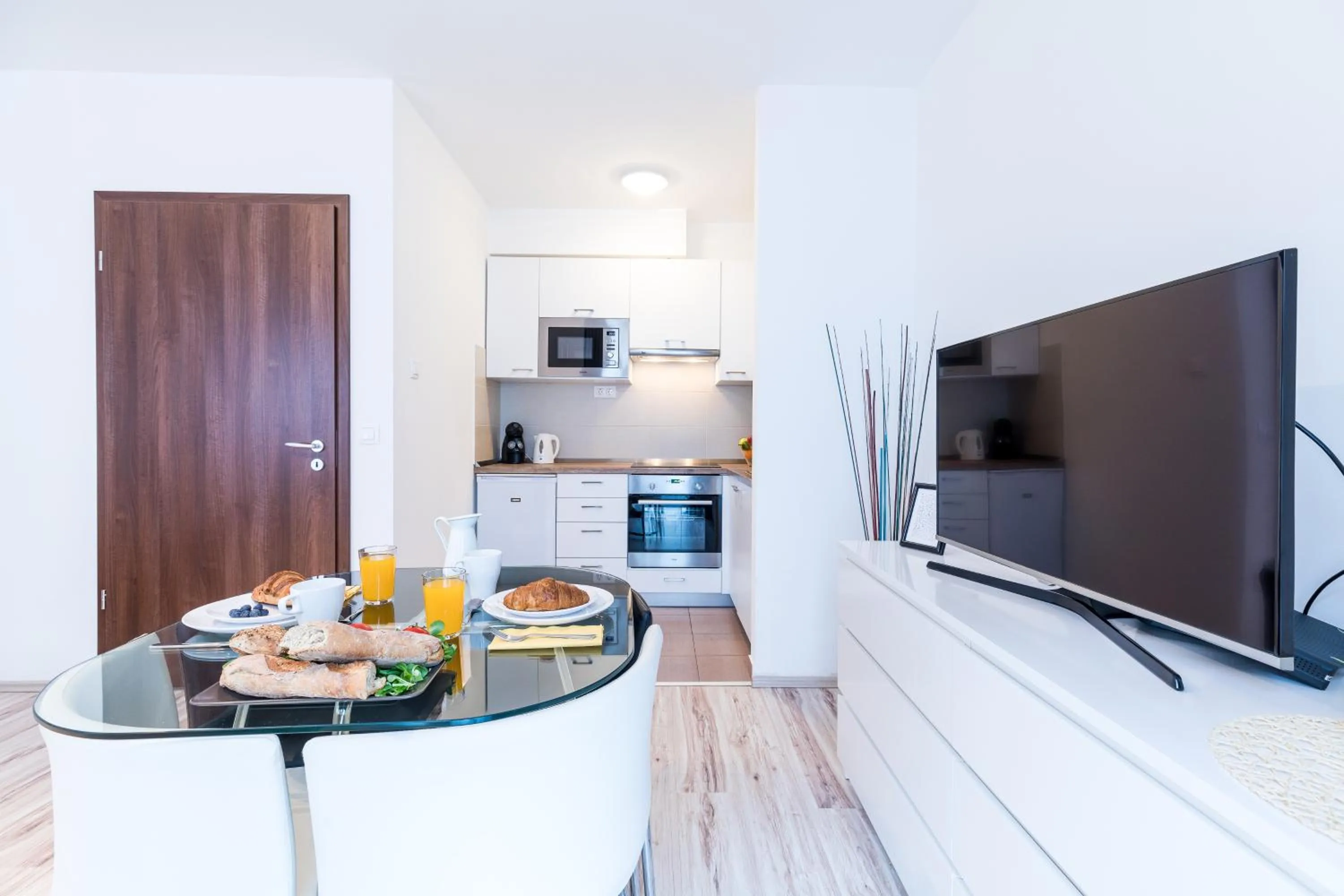 TV and multimedia in Vagabond Corvin