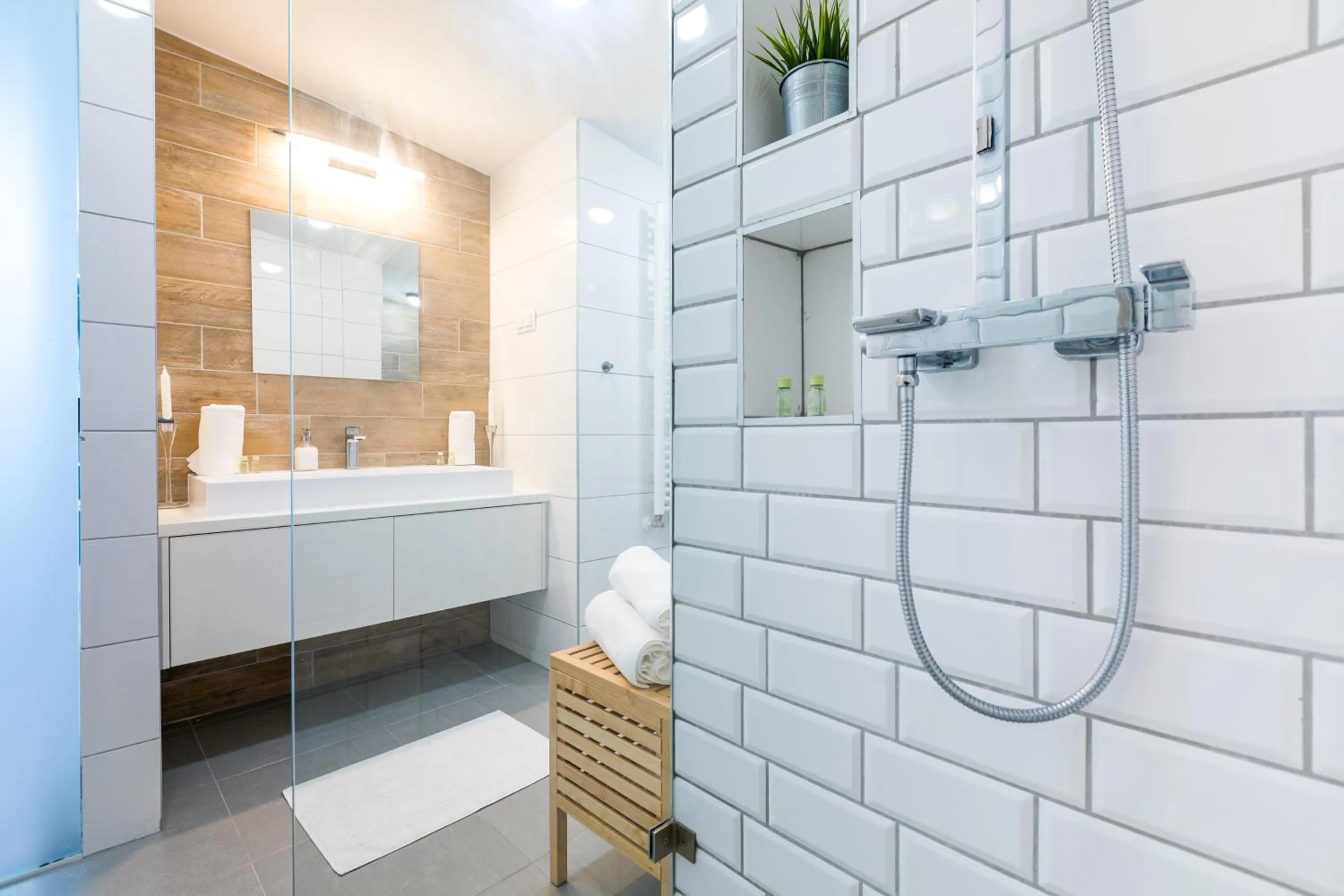 Bathroom in Vagabond Corvin