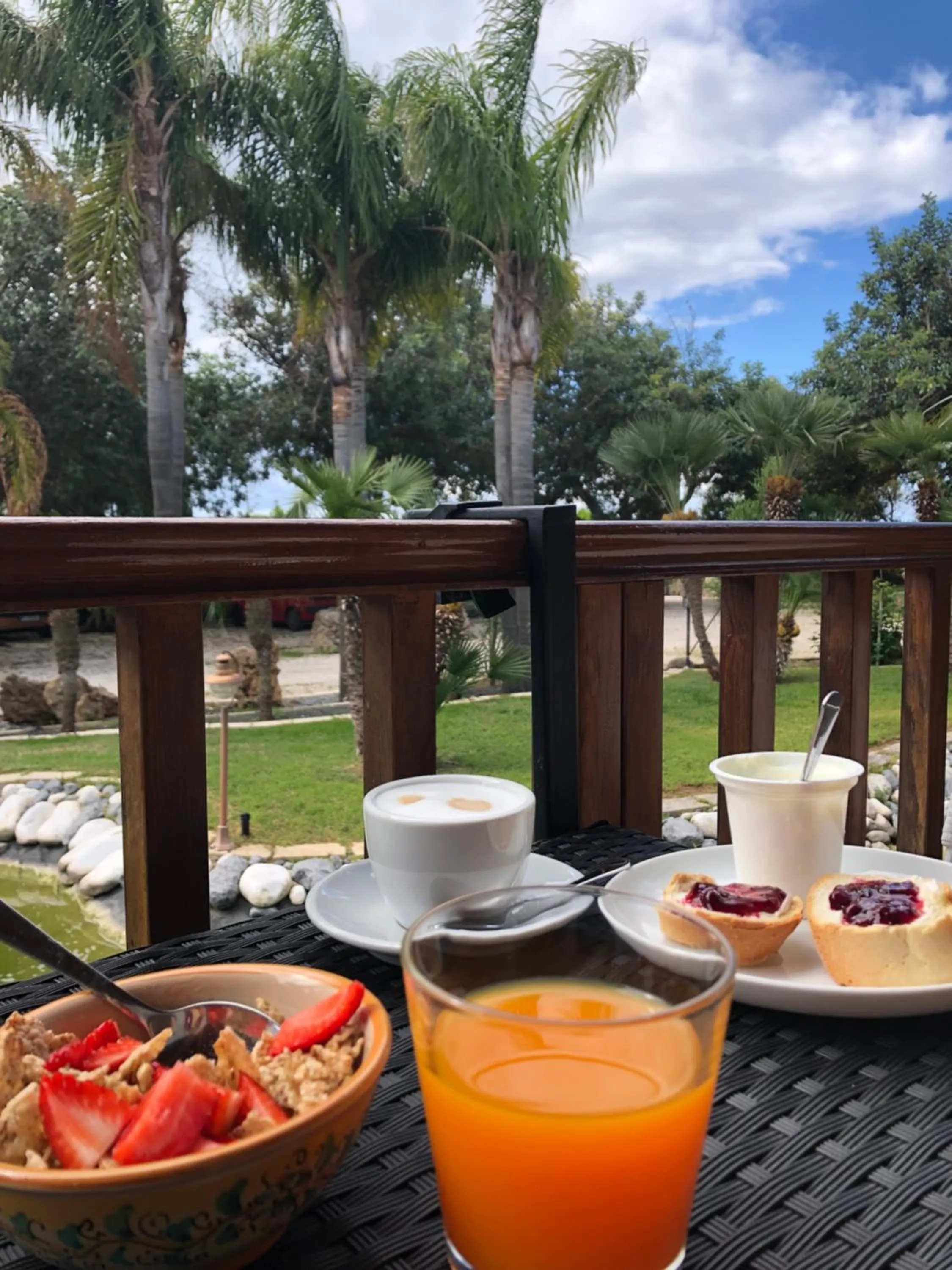 Breakfast in Villa Giulia - Sicilian Luxury Garden