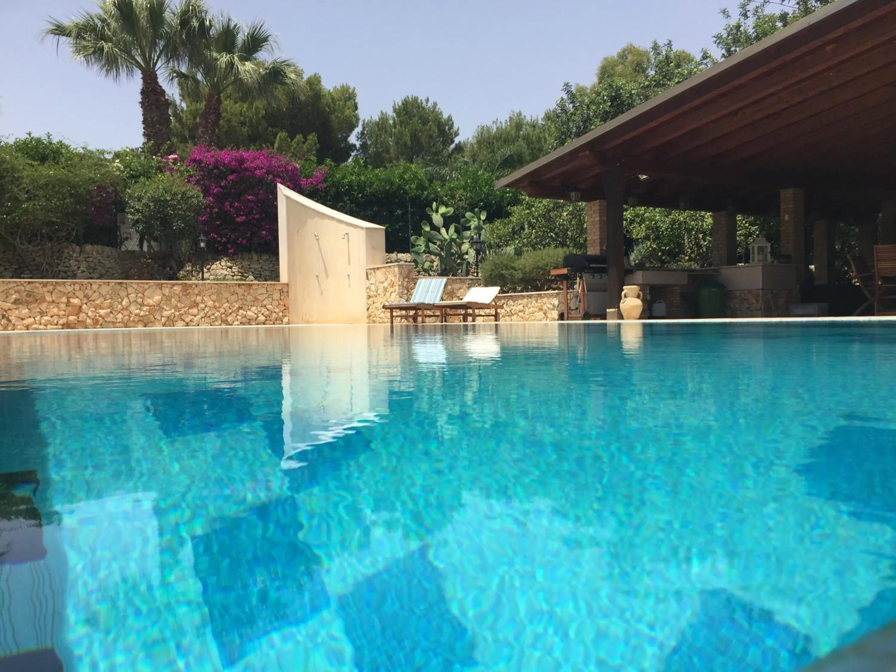 Swimming pool in Villa Giulia - Sicilian Luxury Garden