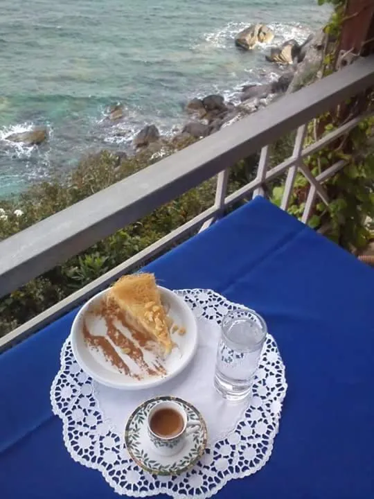 Restaurant/places to eat in Delfini