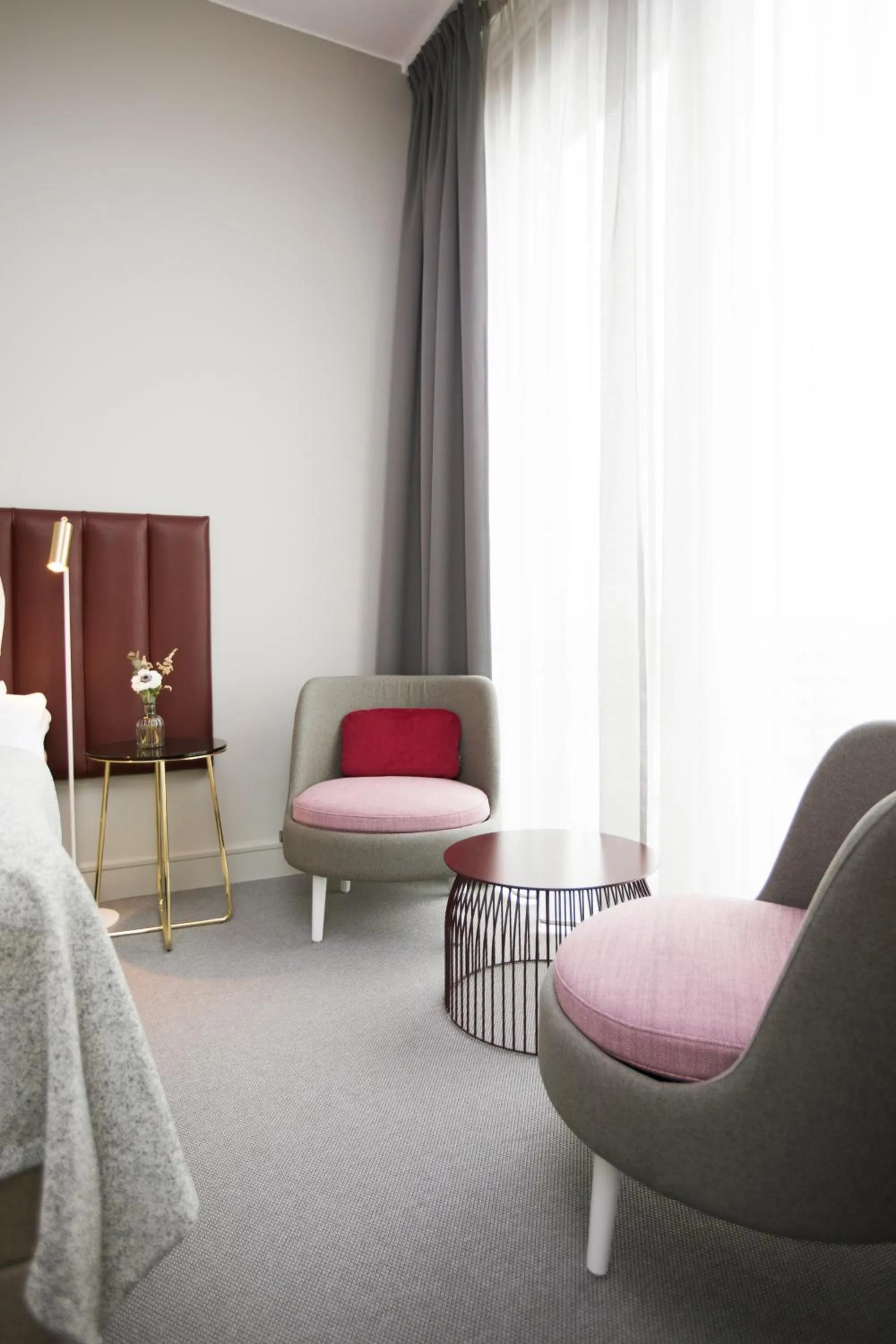 Seating area in Elite Hotel Academia