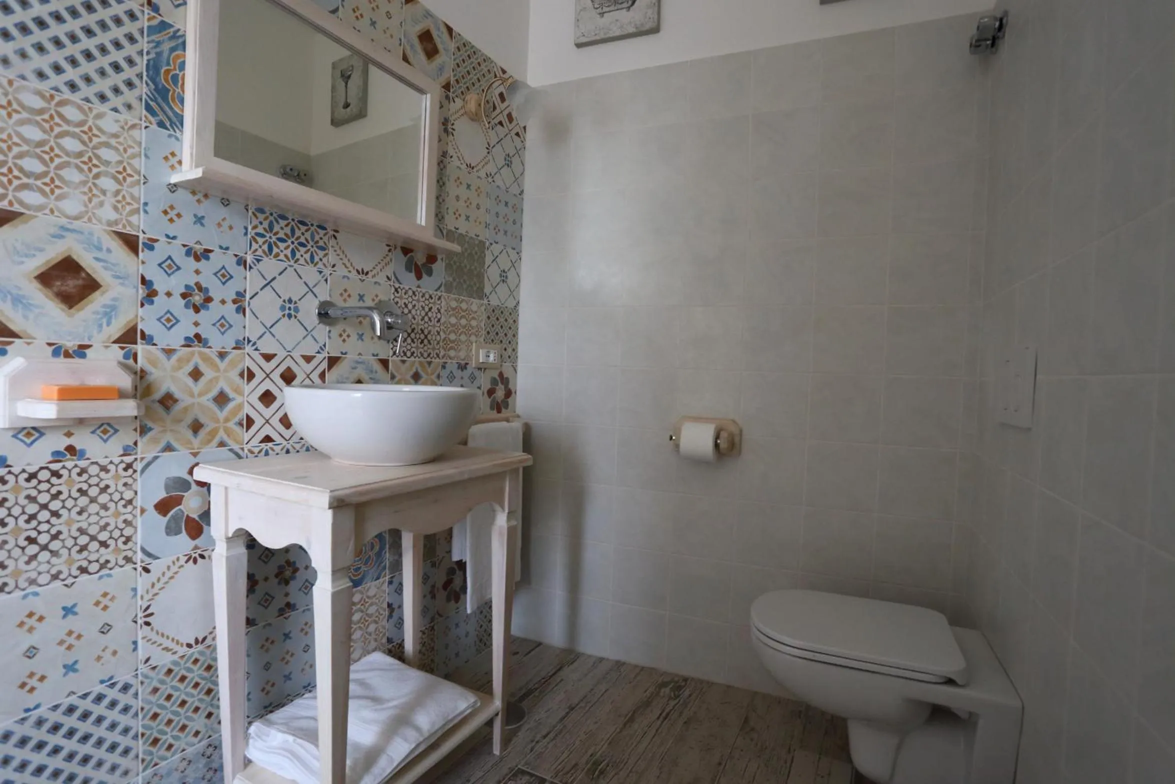 Shower in Ambrosio Relais