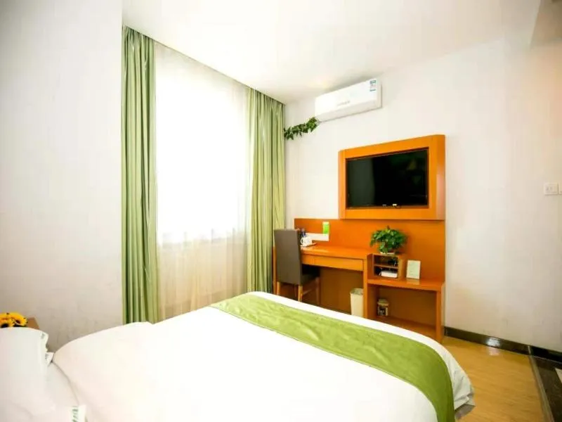 Bed in GreenTree Hospitality Group Ltd Vatica Jiuquan West Han Shengsheng Shengshi Hotel