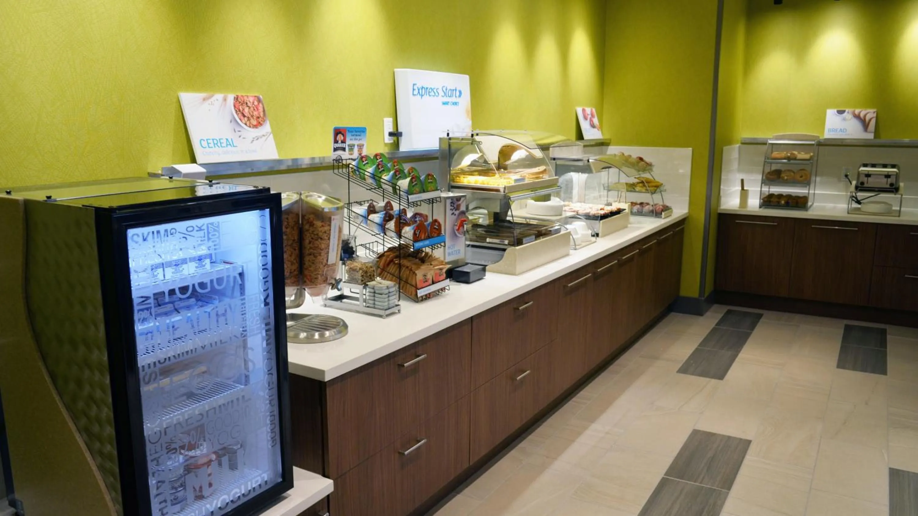 Breakfast in Holiday Inn Express & Suites - Jacksonville W - I295 and I10 by IHG