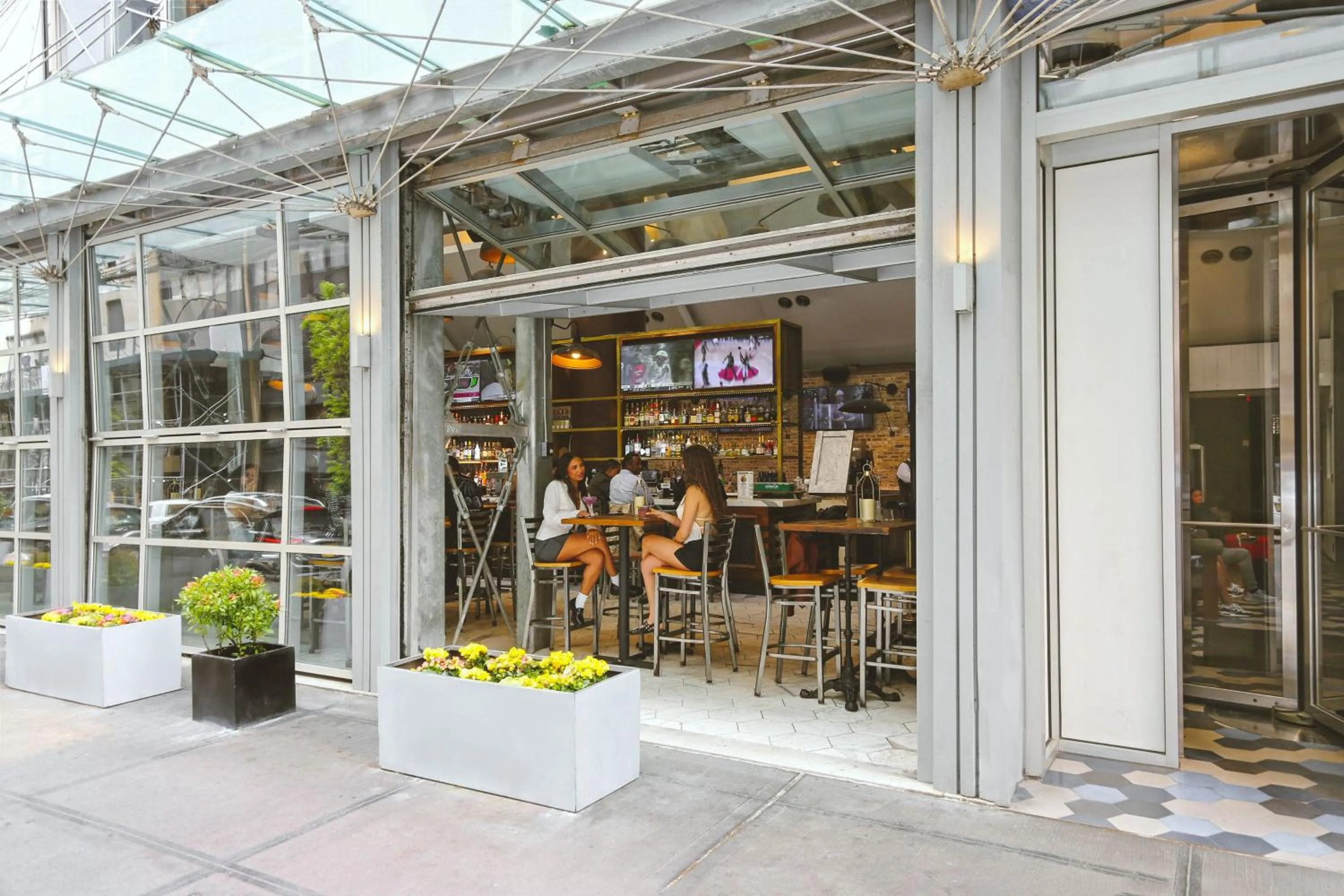 Restaurant/places to eat in Crowne Plaza HY36 Midtown Manhattan by IHG