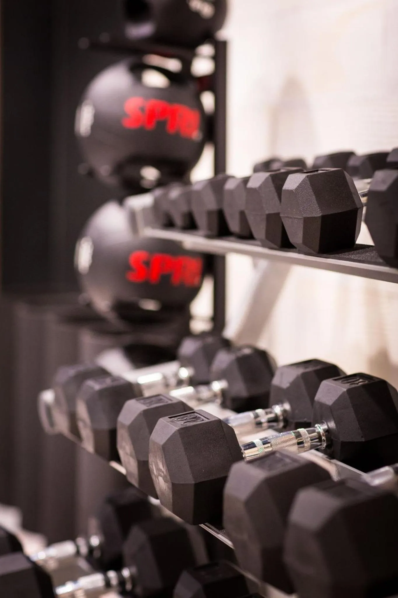 Fitness centre/facilities in Crowne Plaza HY36 Midtown Manhattan by IHG