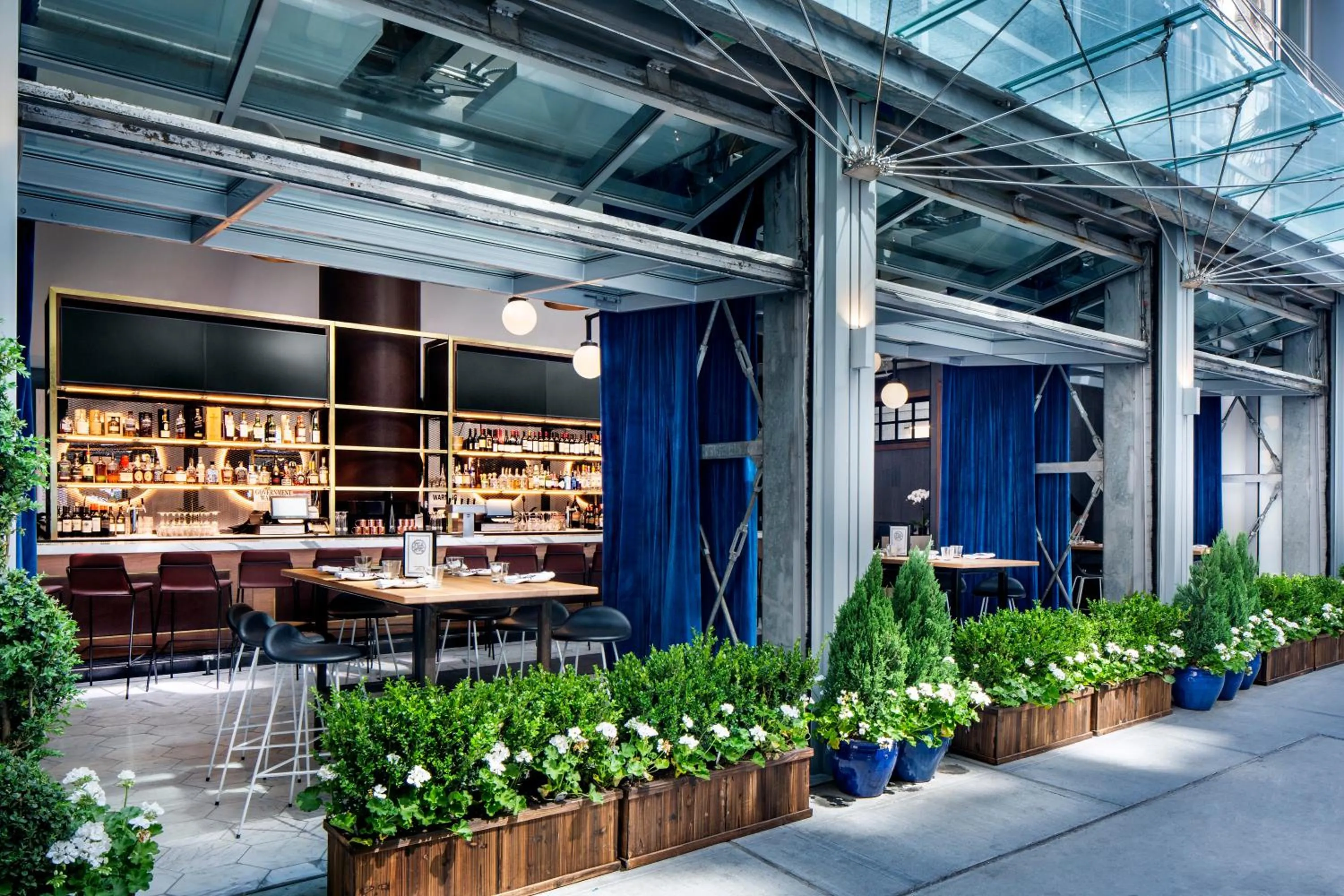 Restaurant/places to eat in Crowne Plaza HY36 Midtown Manhattan by IHG