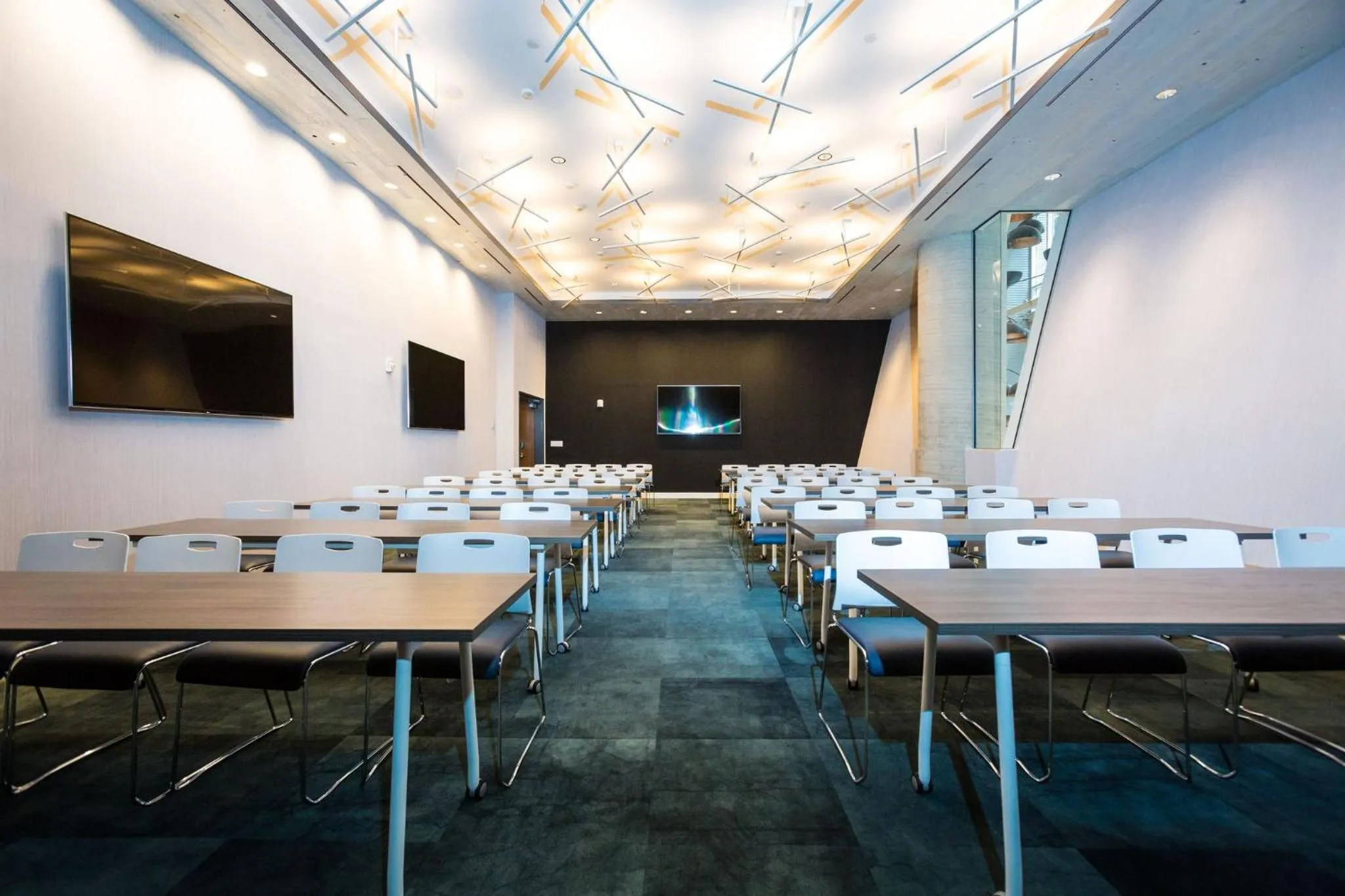 Meeting/conference room in Crowne Plaza HY36 Midtown Manhattan by IHG