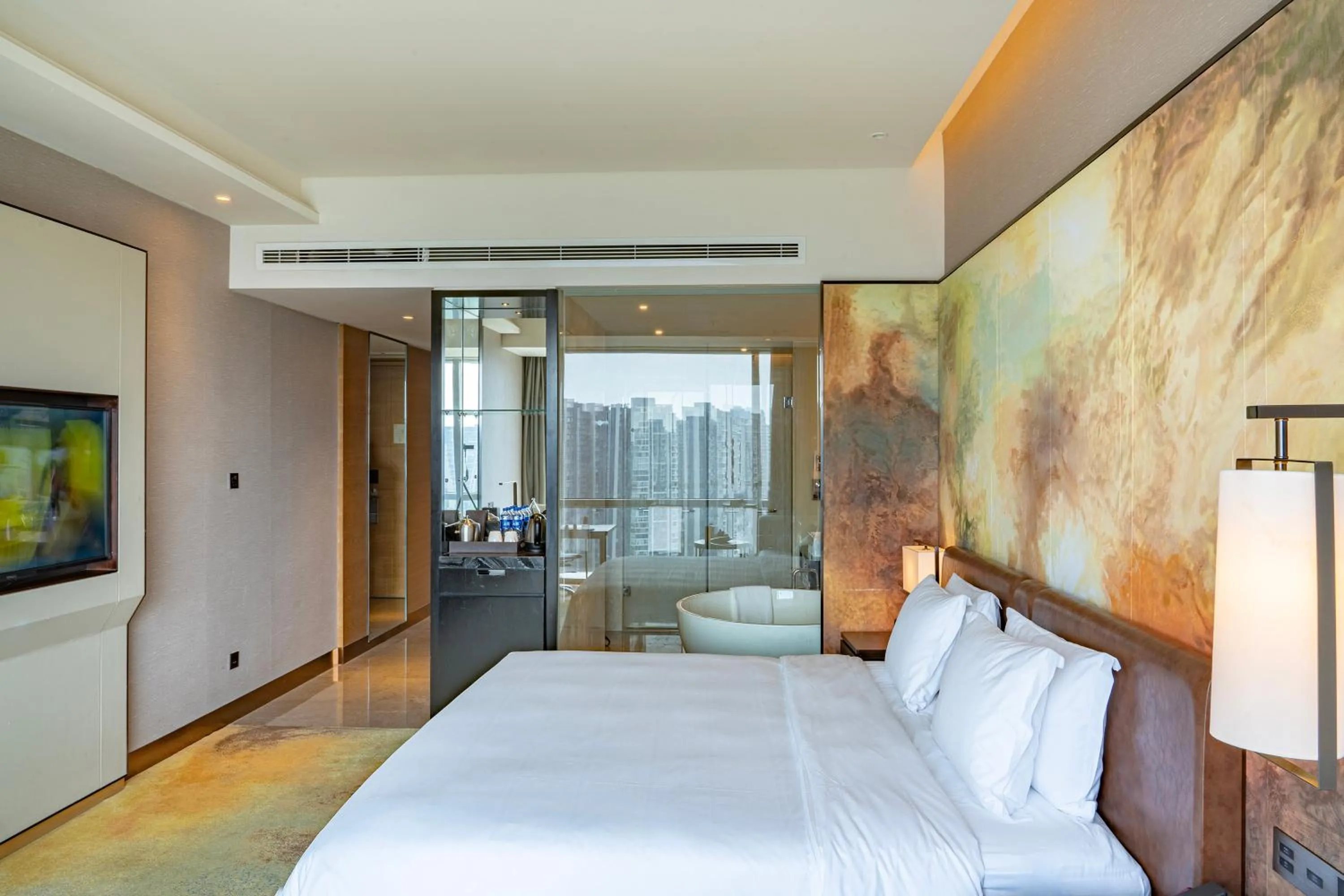 TV and multimedia, Bed in Crowne Plaza Chengdu Wenjiang by IHG