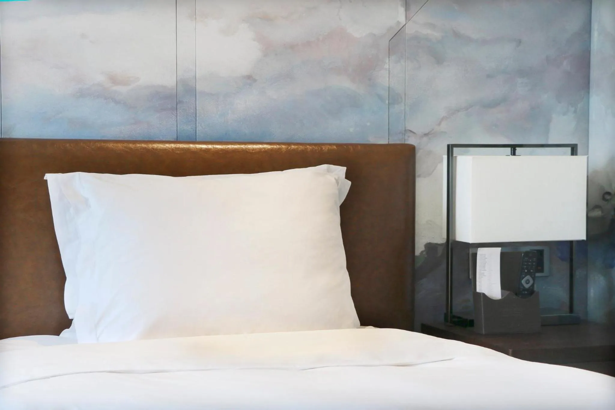 Photo of the whole room, Bed in Crowne Plaza Chengdu Wenjiang by IHG