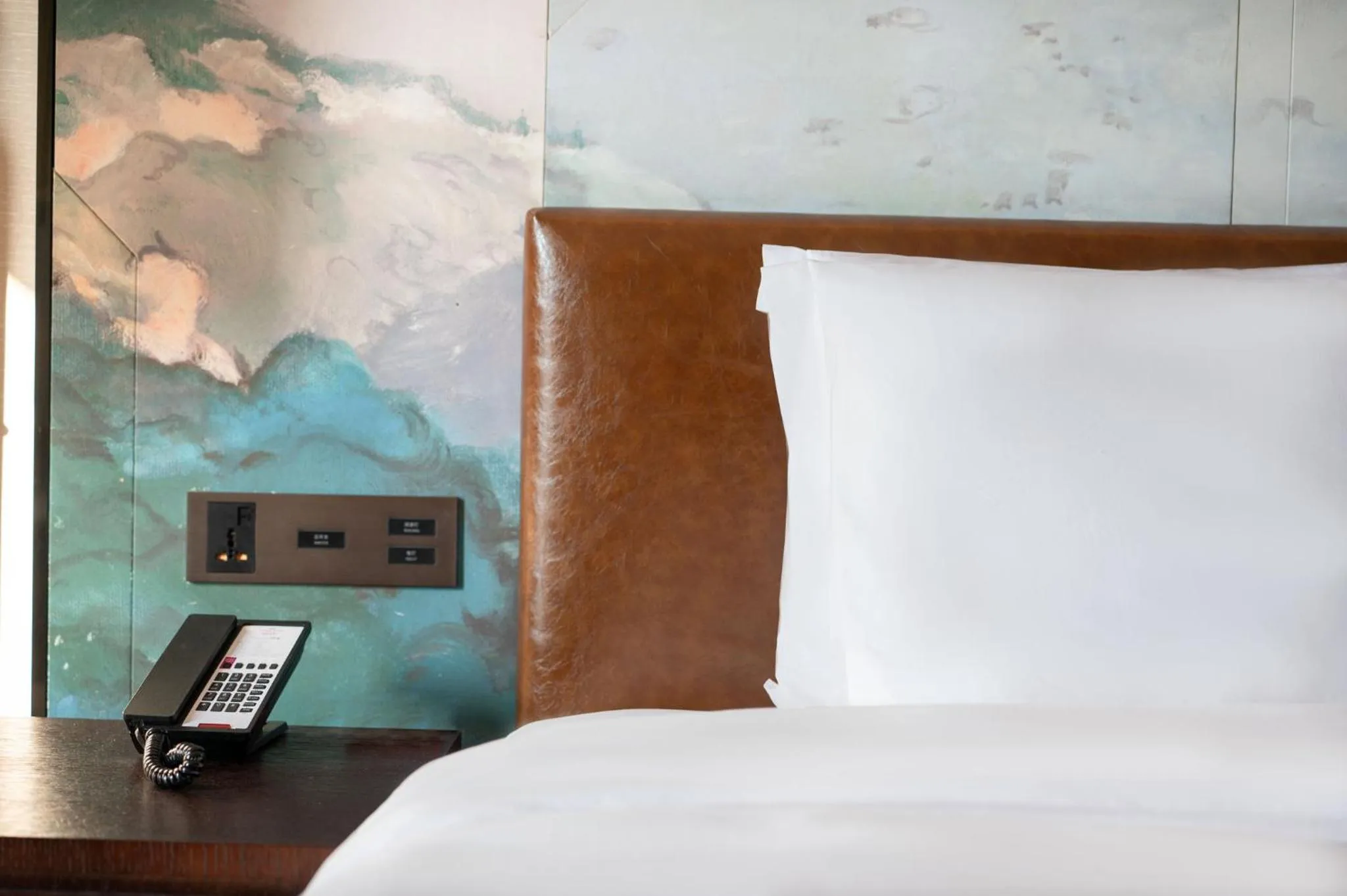 Photo of the whole room, Bed in Crowne Plaza Chengdu Wenjiang by IHG