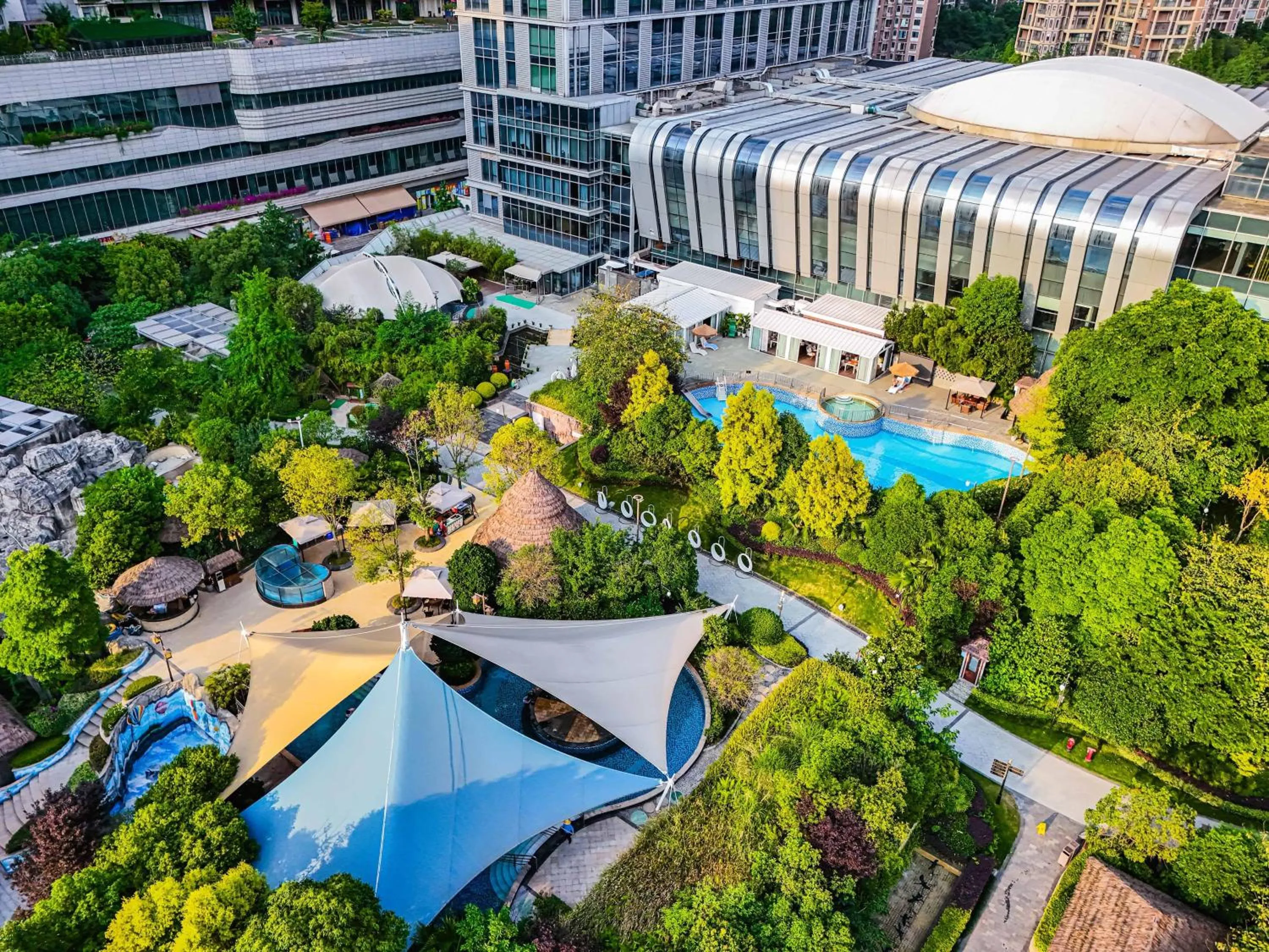 Area and facilities in Crowne Plaza Chengdu Wenjiang by IHG