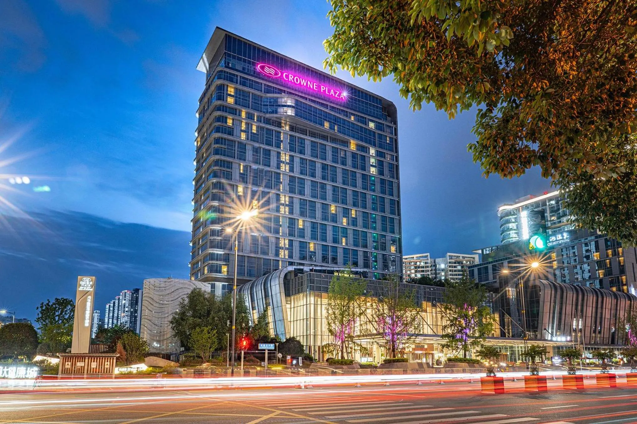Property building in Crowne Plaza Chengdu Wenjiang by IHG