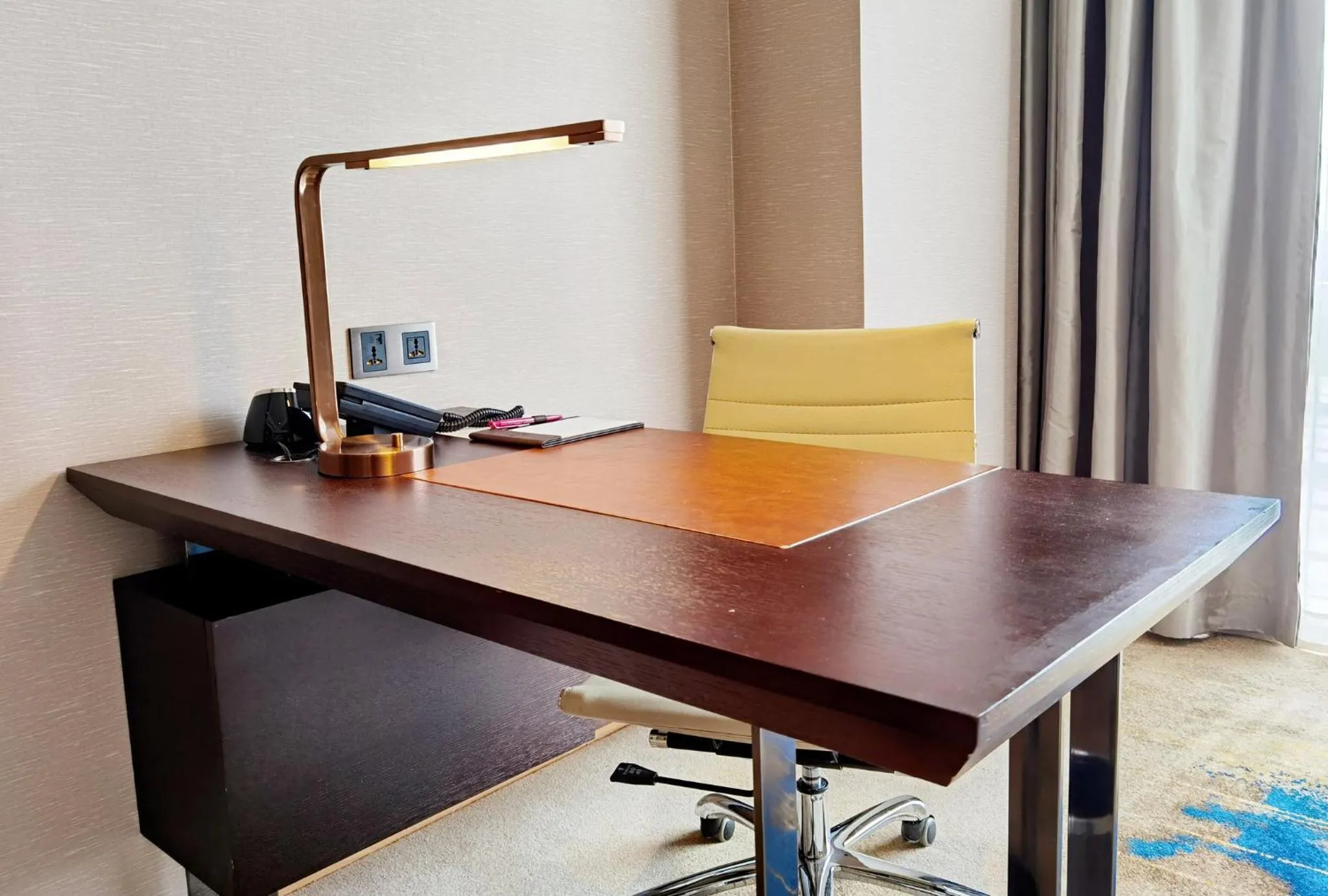 Photo of the whole room in Crowne Plaza Chengdu Wenjiang by IHG