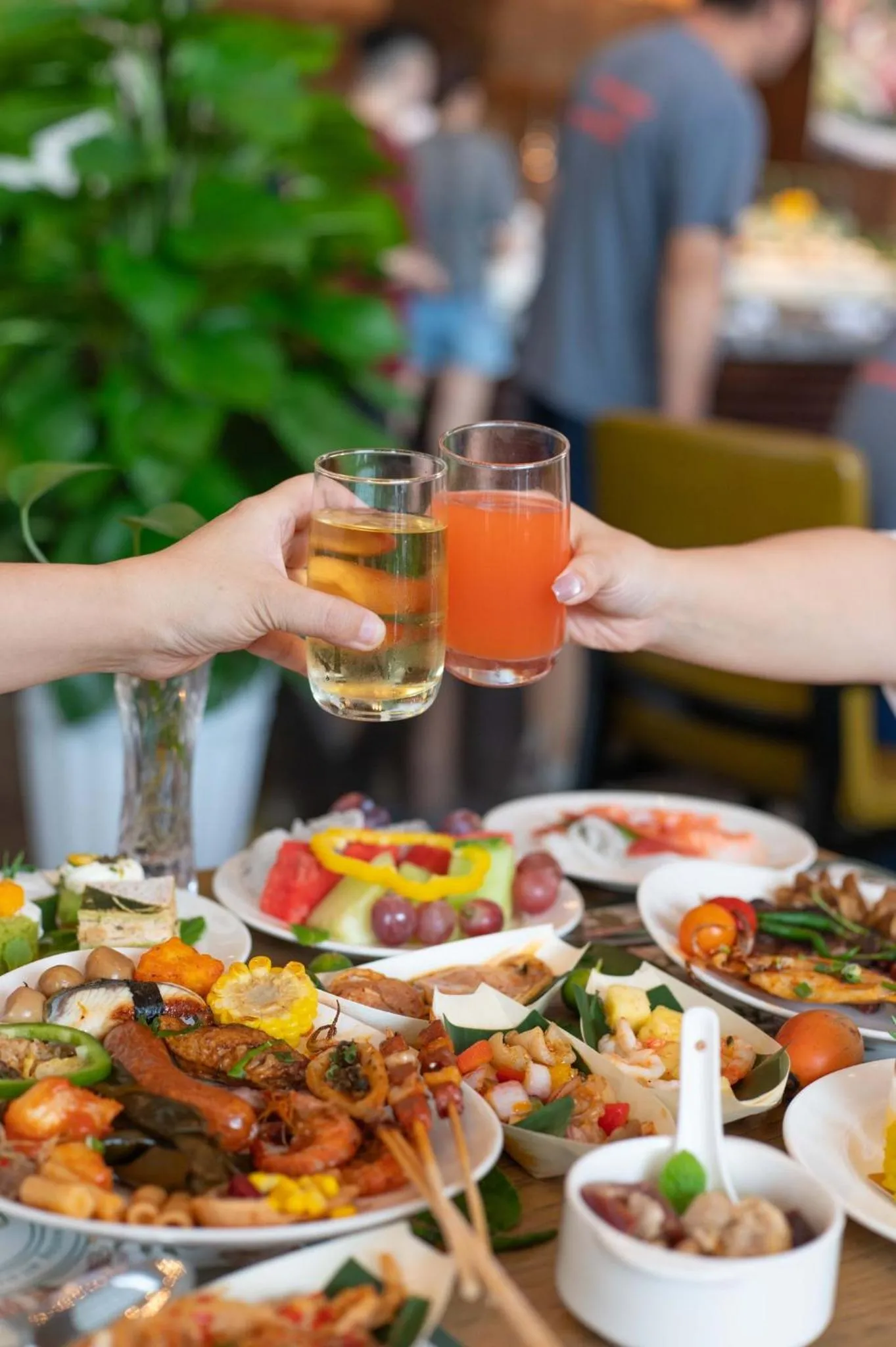 Restaurant/places to eat in Crowne Plaza Chengdu Wenjiang by IHG