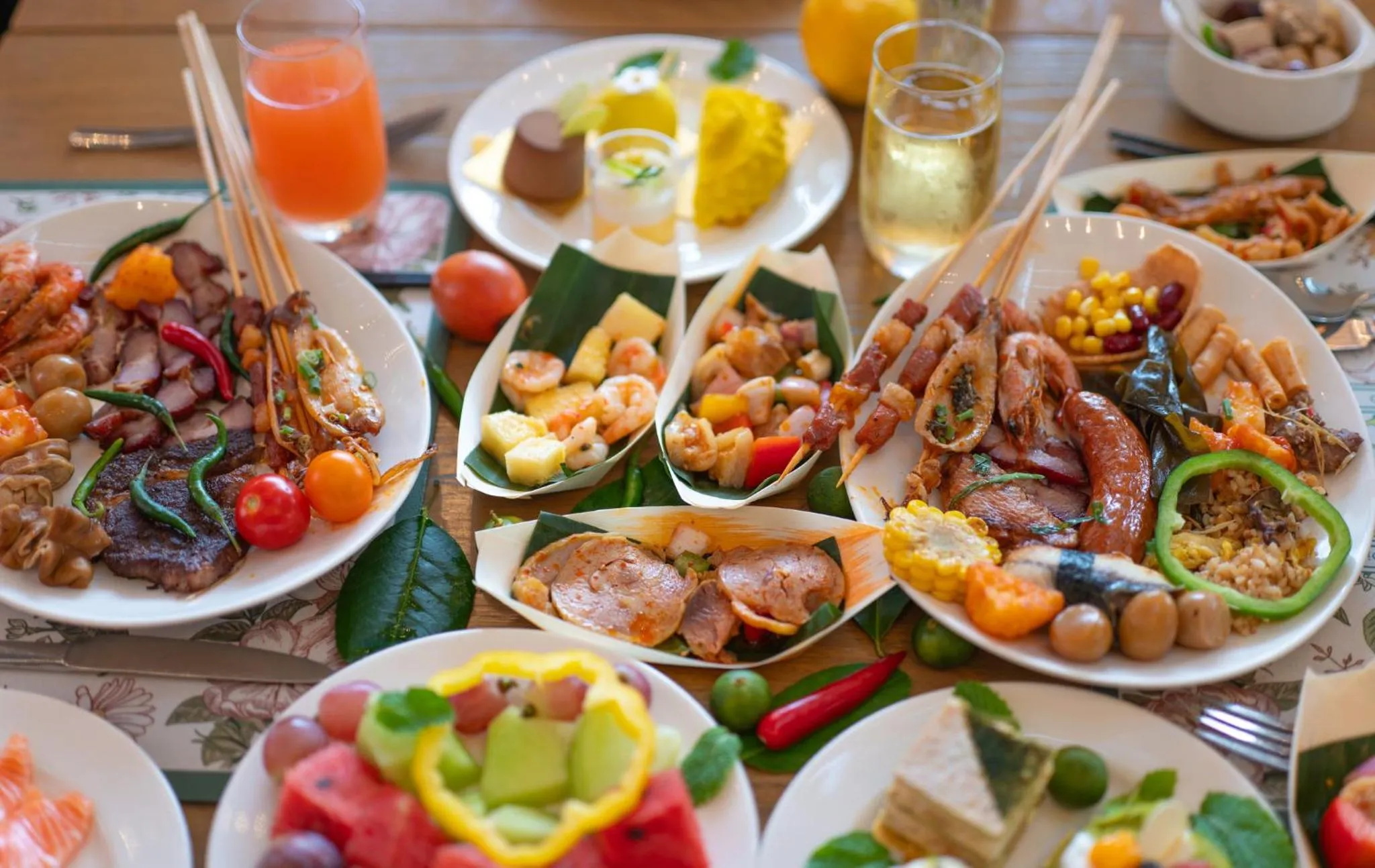 Restaurant/places to eat in Crowne Plaza Chengdu Wenjiang by IHG