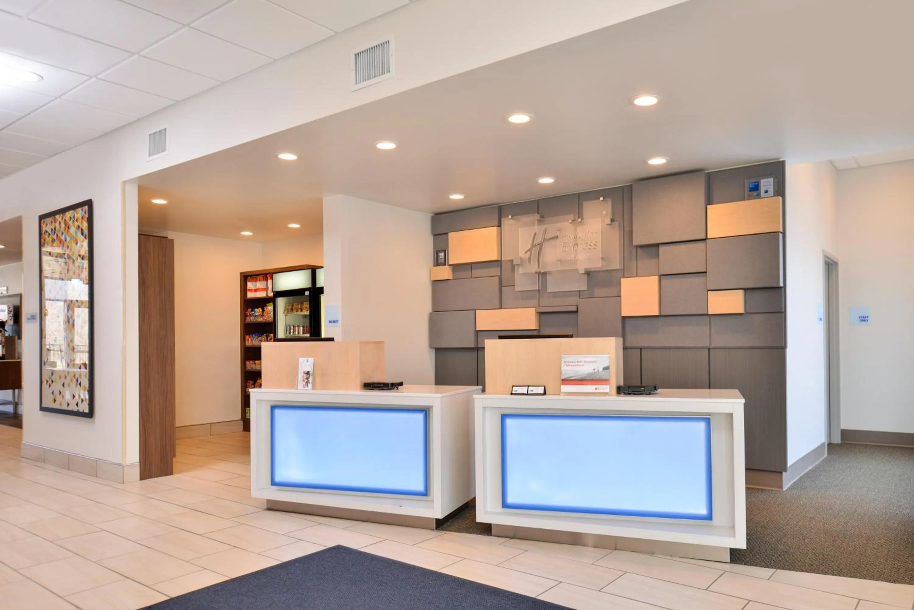 Property building in Holiday Inn Express & Suites - Southgate - Detroit Area by IHG