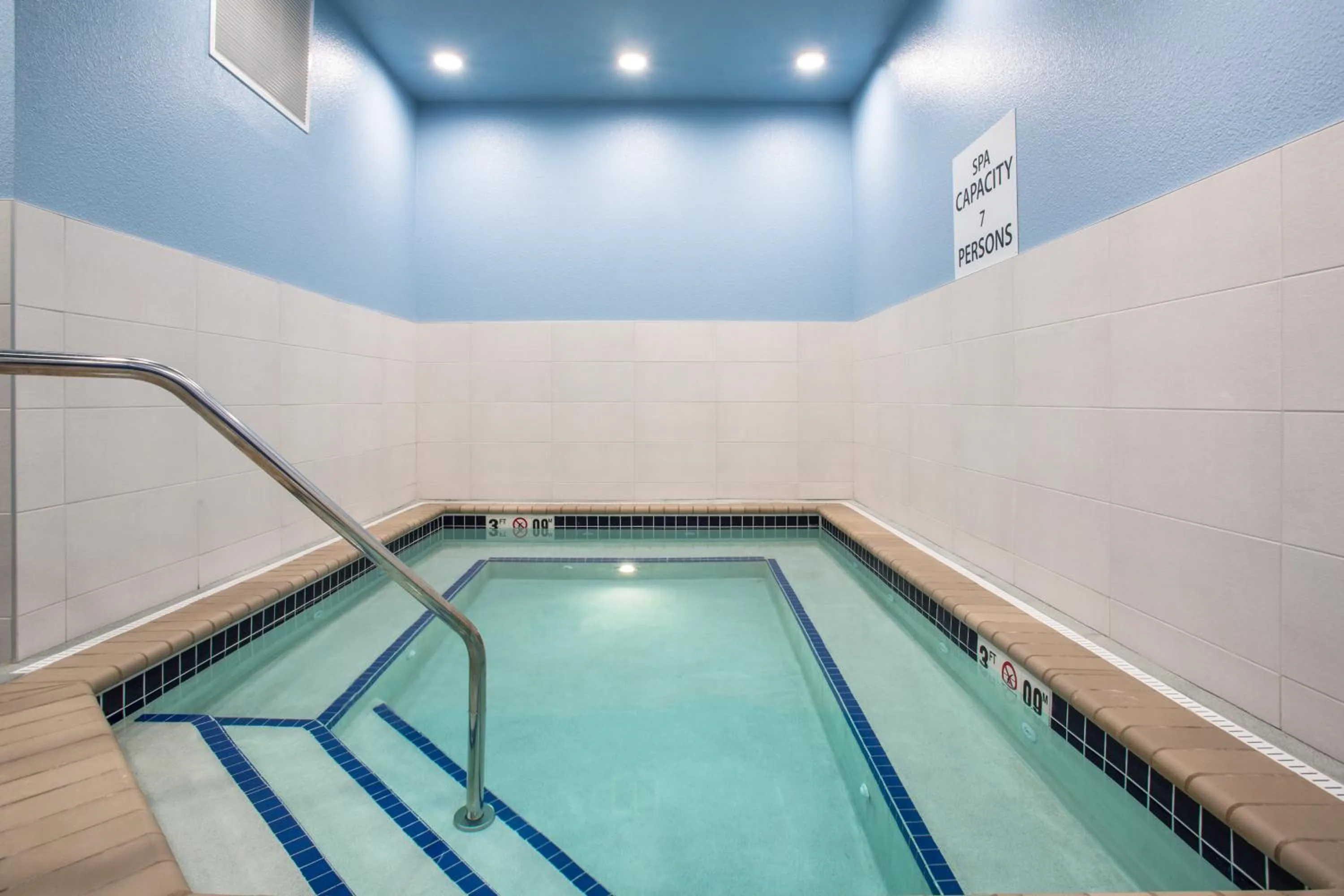 Swimming pool in Holiday Inn Express & Suites - Rapid City - Rushmore South by IHG
