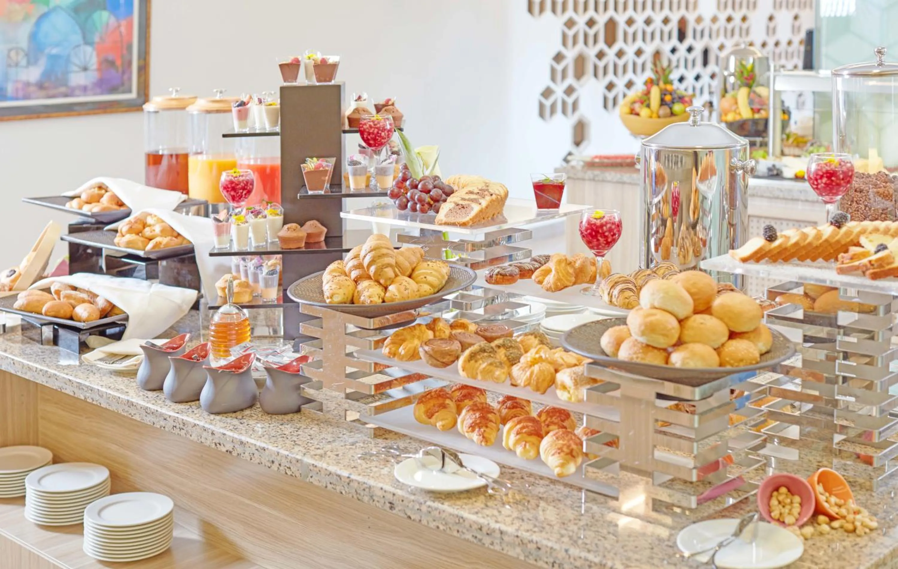 Restaurant/places to eat in ibis Styles Makkah