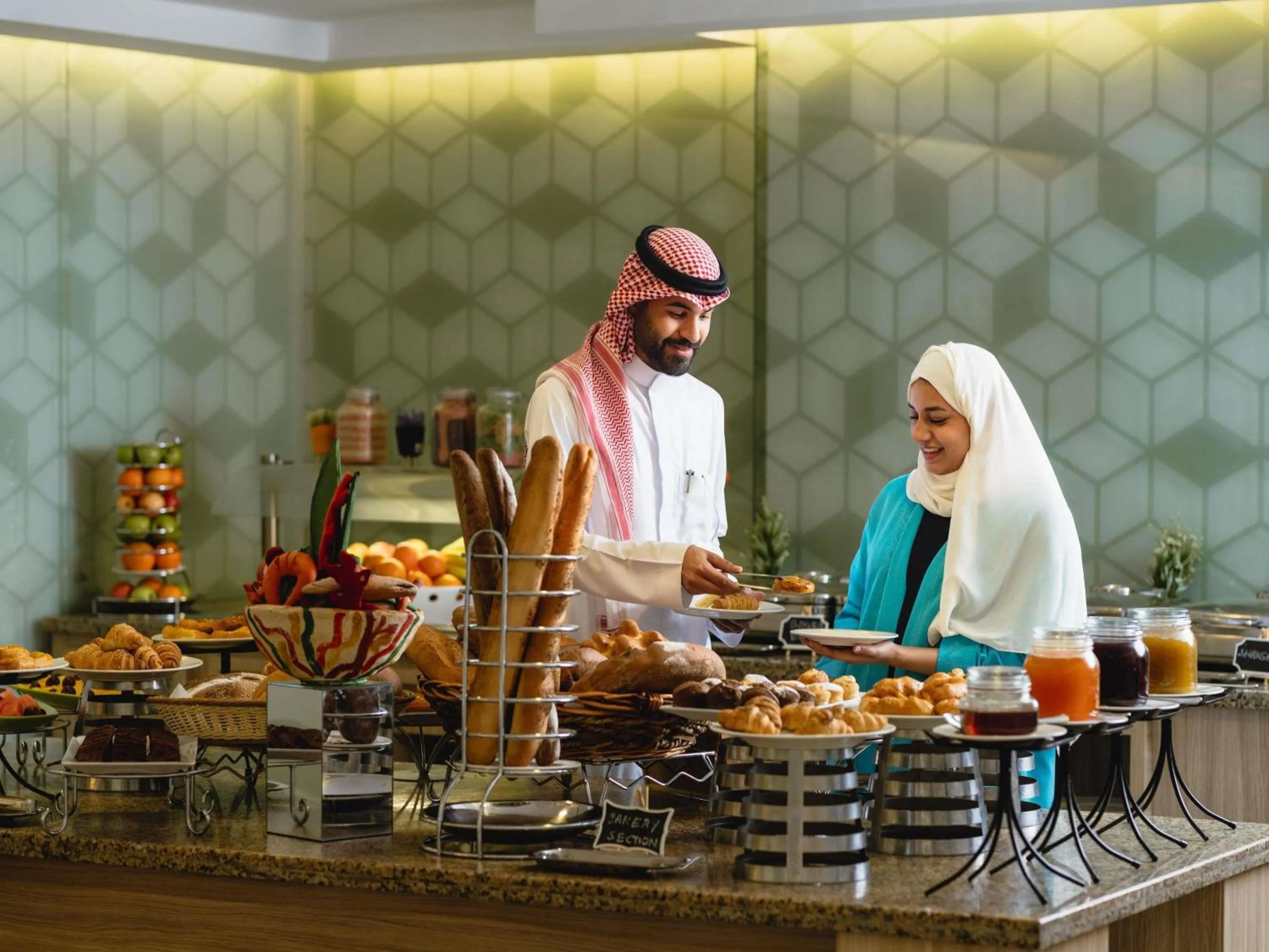 Restaurant/places to eat in ibis Styles Makkah