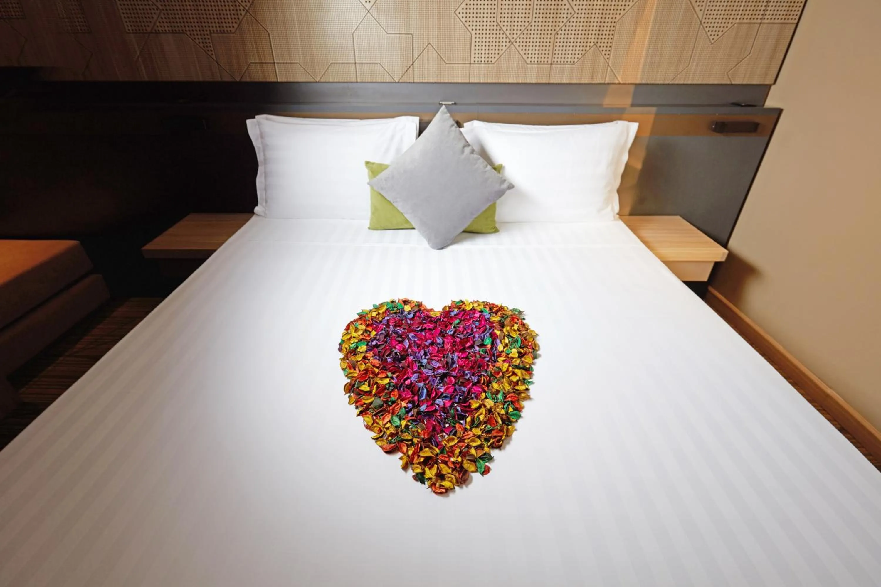 Bedroom, Bed in ibis Styles Makkah