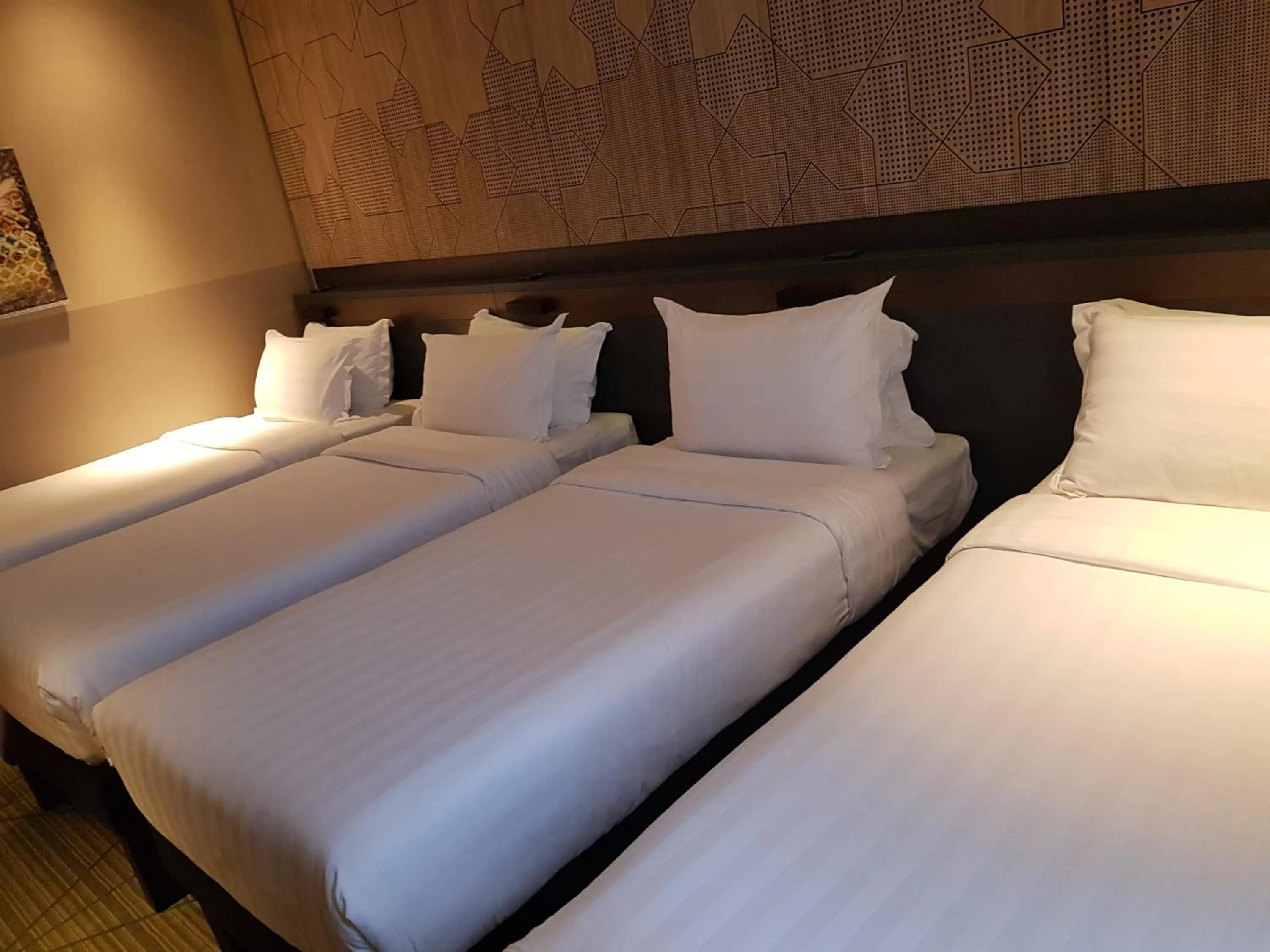 Bed in ibis Styles Makkah
