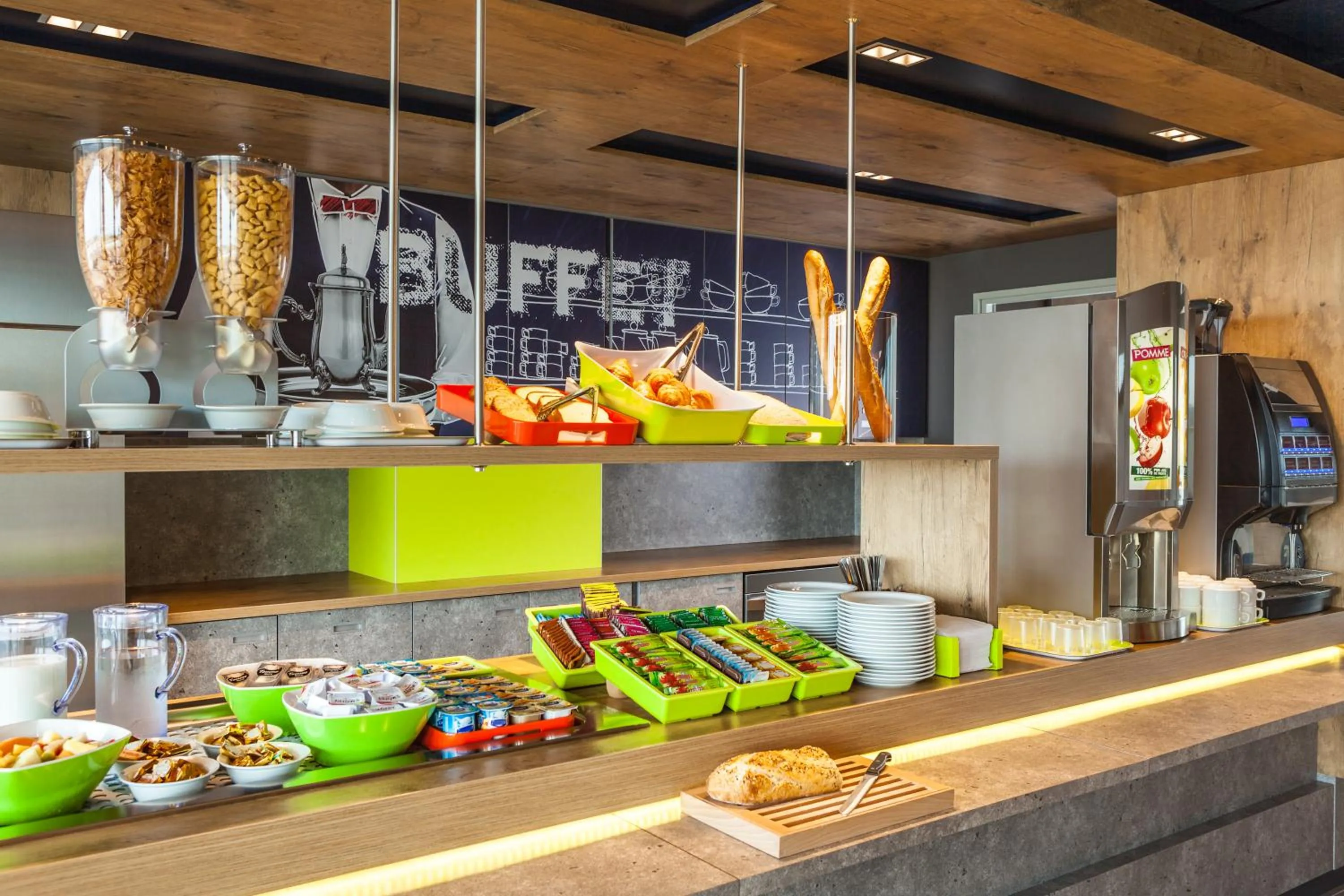 Food in ibis budget Sens