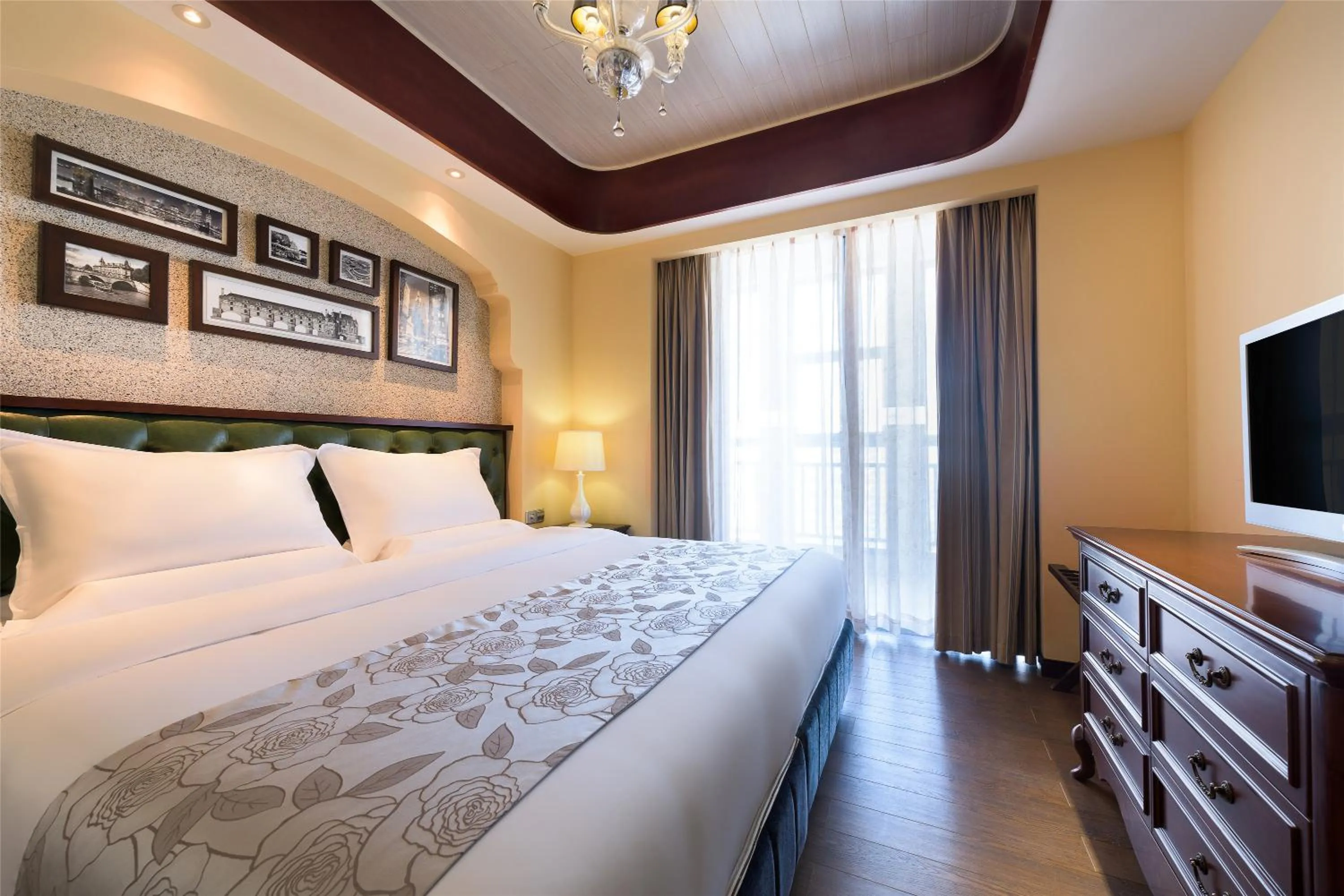 Bed in Mercure Xiamen Exhibition Centre