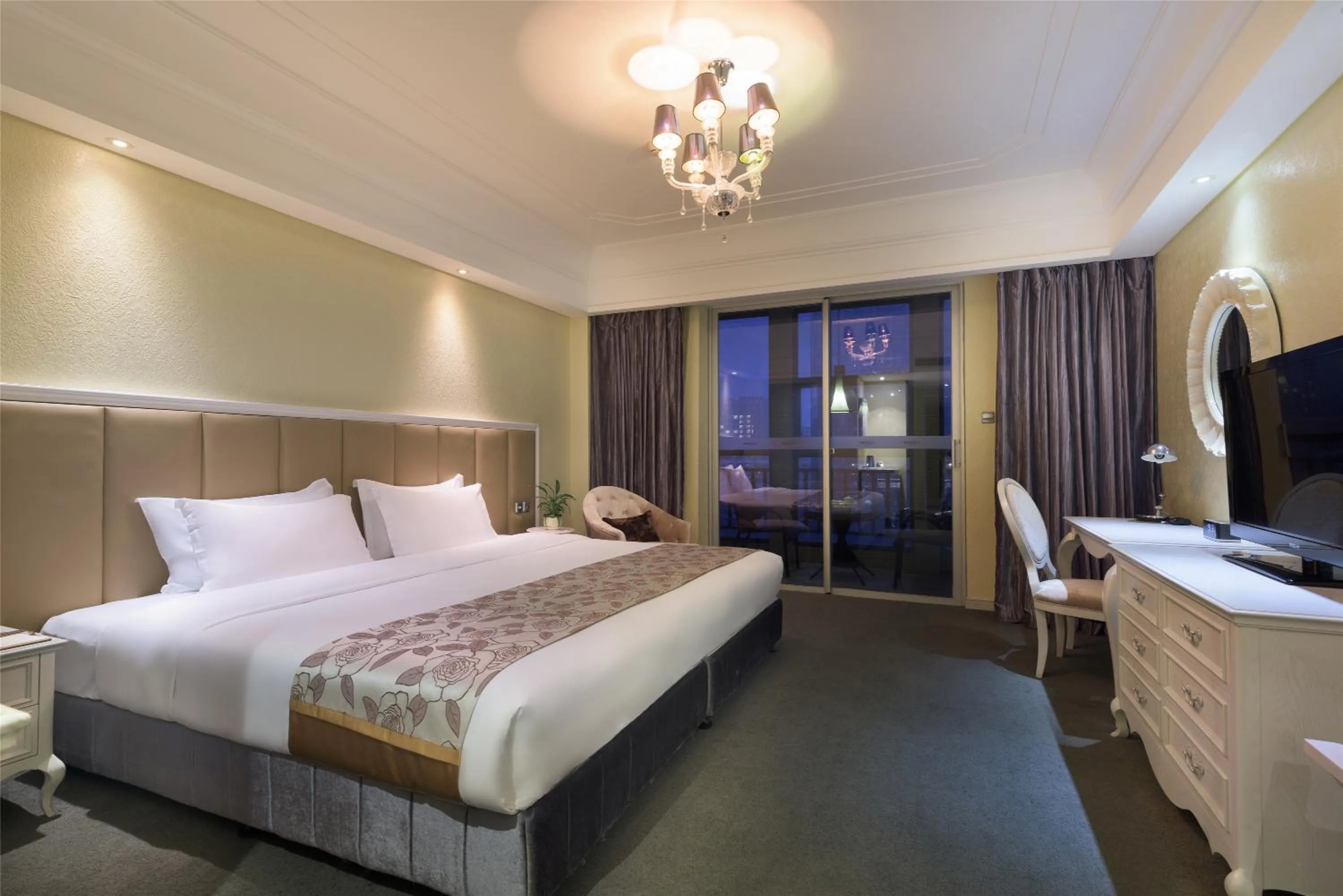 Bedroom, Bed in Mercure Xiamen Exhibition Centre