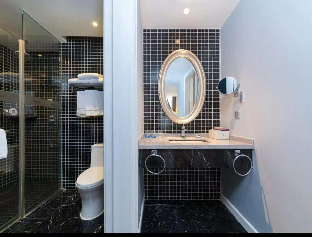 Bathroom in Mercure Xiamen Exhibition Centre