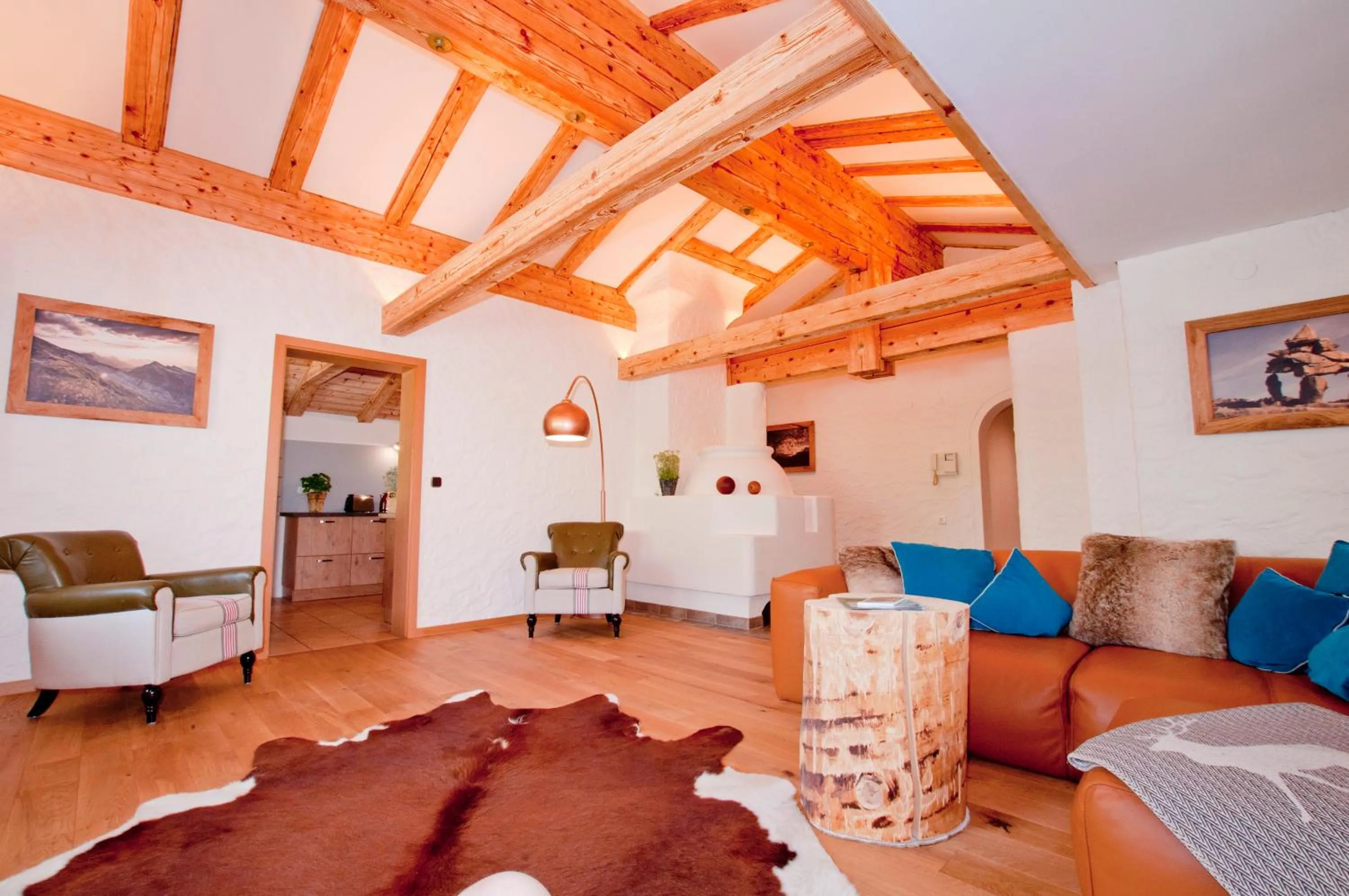 Photo of the whole room in Alp-Chalet