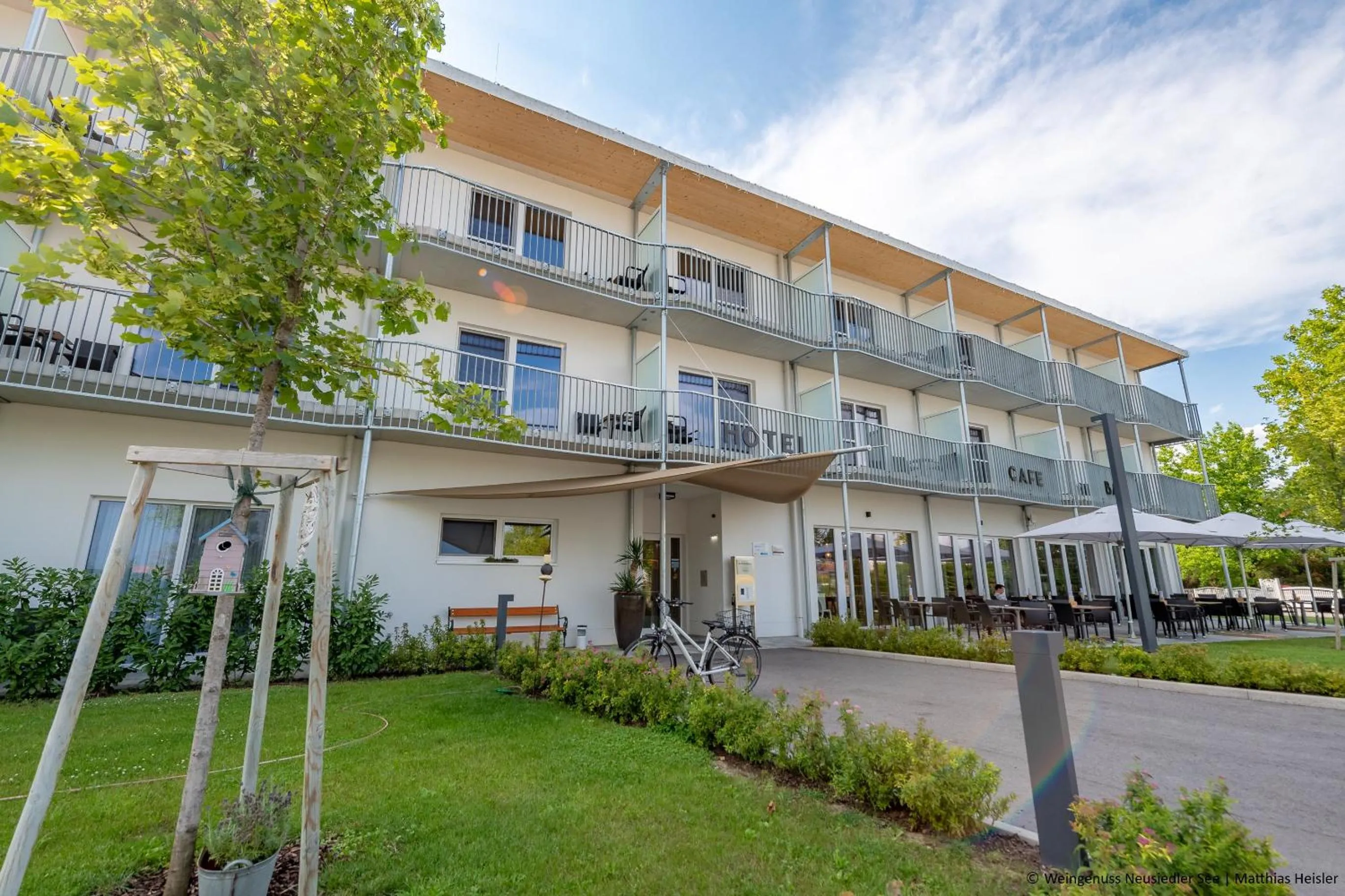 Facade/entrance in Hotel Katamaran