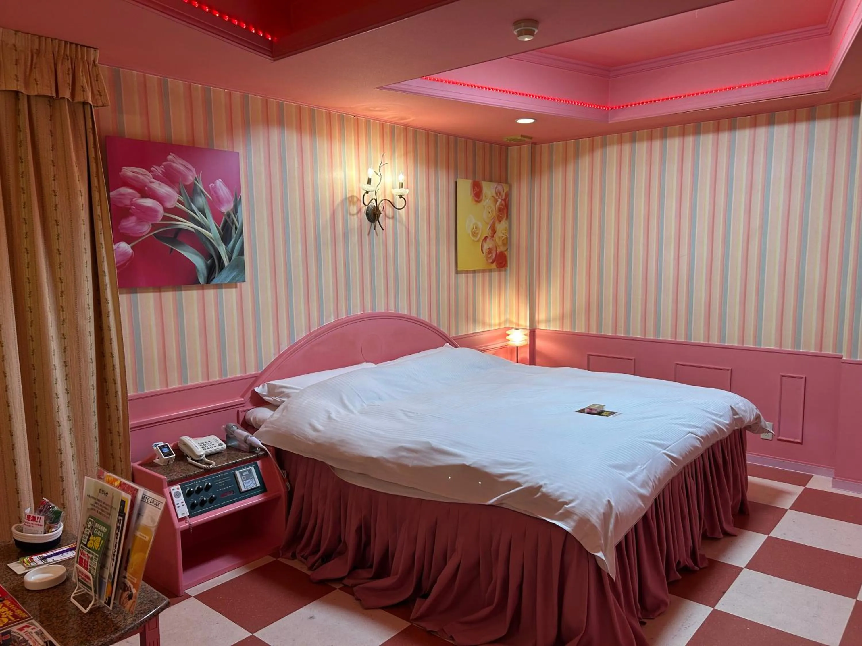 Bedroom, Bed in Hotel Gallery (Adult Only)