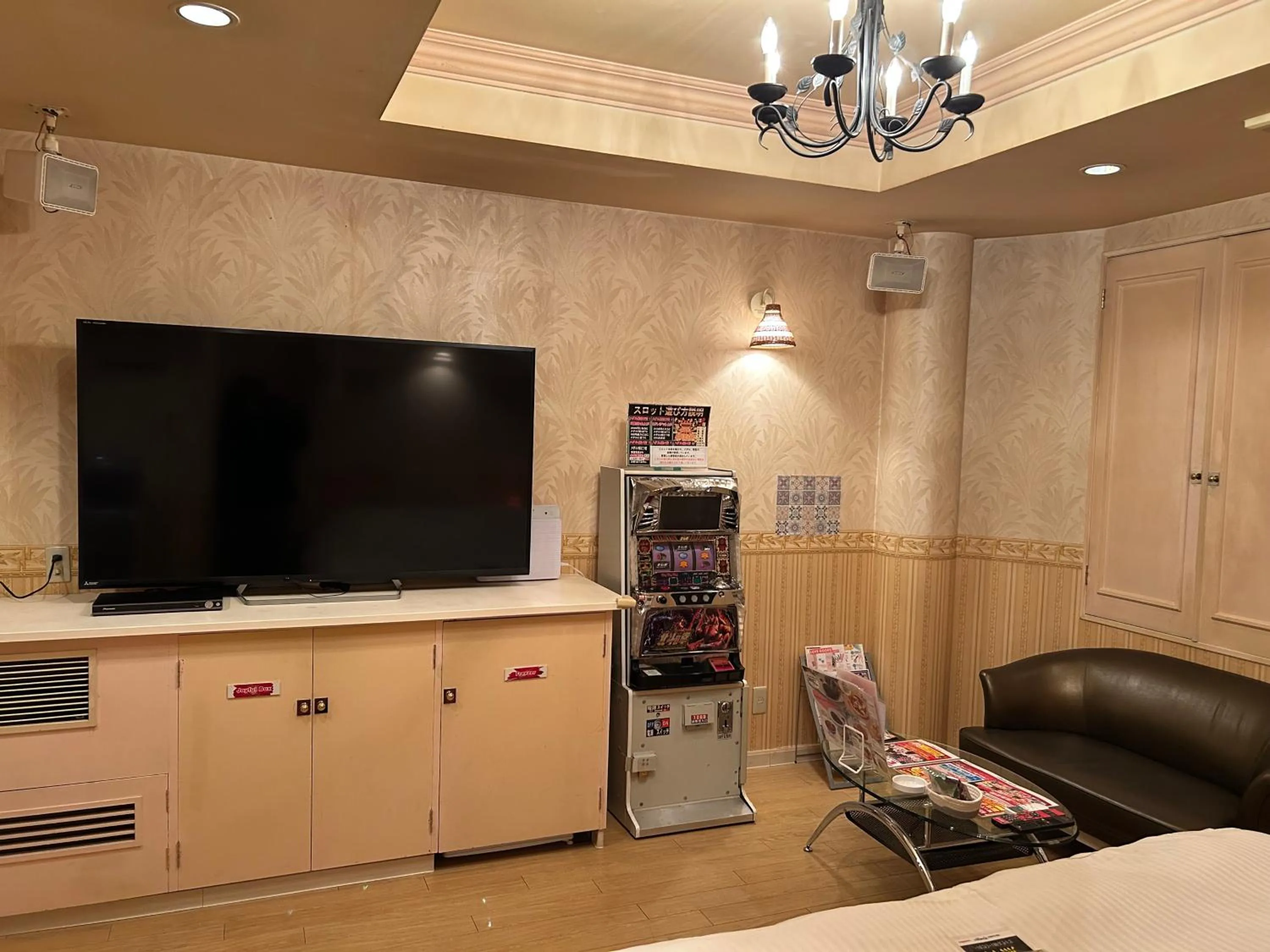 TV and multimedia in Hotel Gallery (Adult Only)