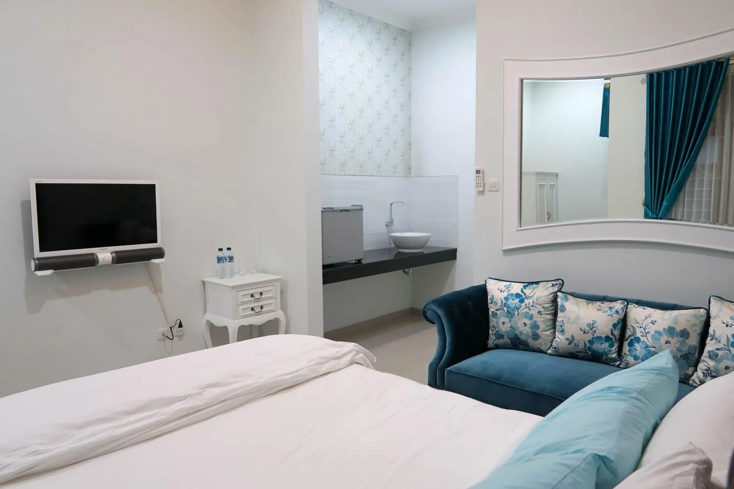 Bedroom, Bed in Griya Suryo Wijilan