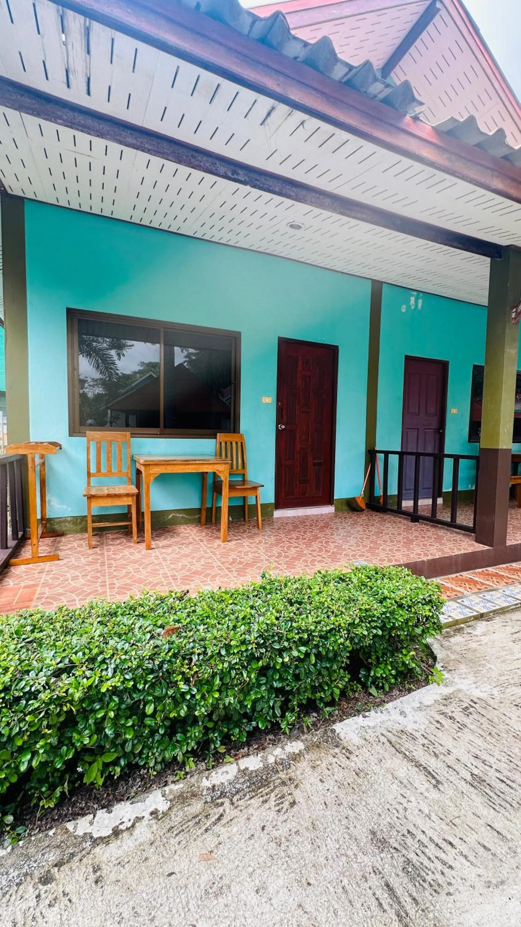 Patio in Lanta L.D. Beach Bungalow