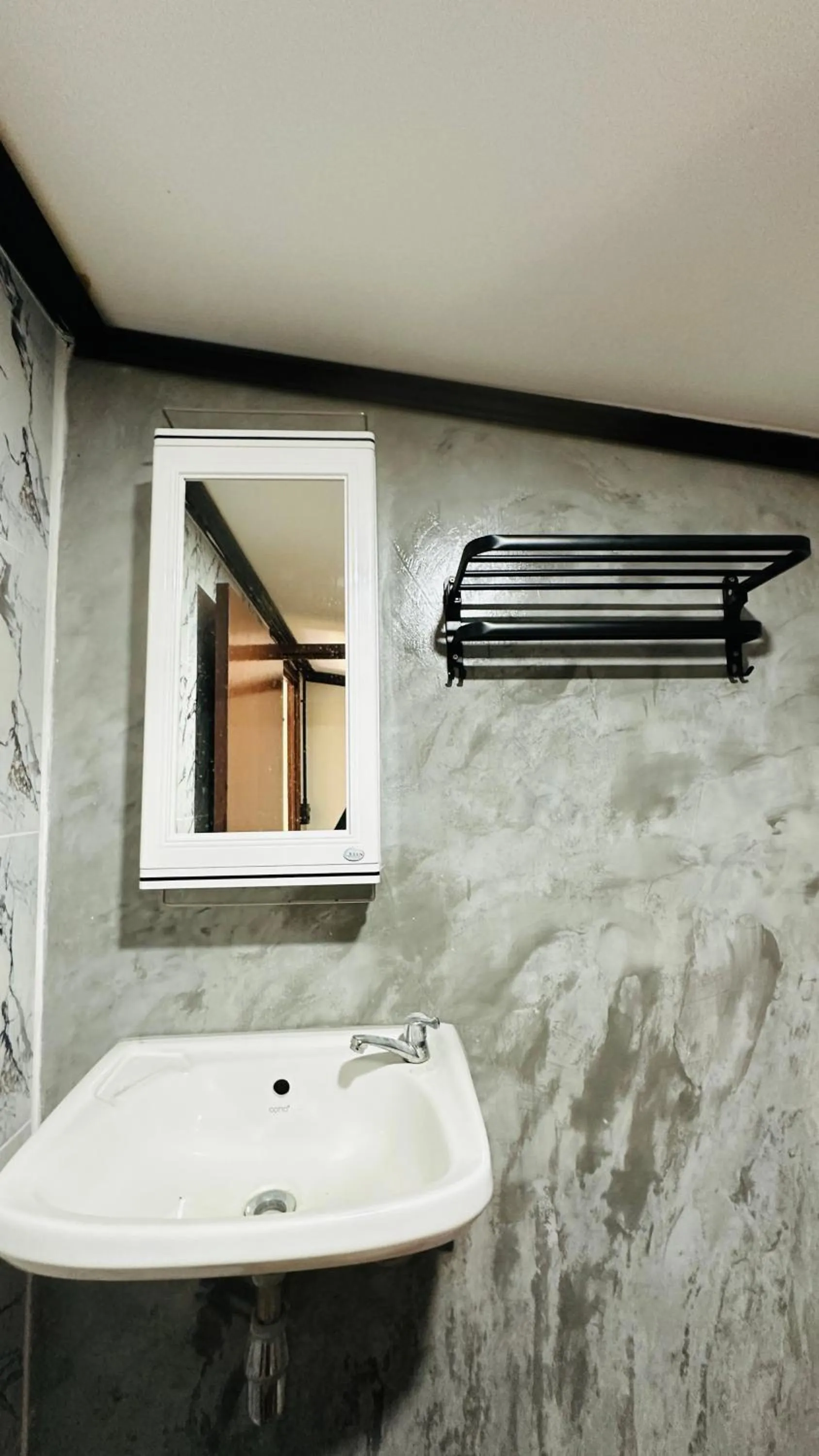 Bathroom in Lanta L.D. Beach Bungalow