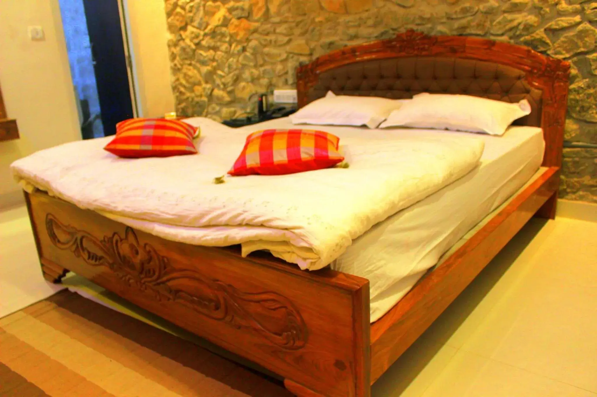 Deluxe Double Room in Hotel Toppers Corner Deluxe Double Room in Hotel Toppers Corner