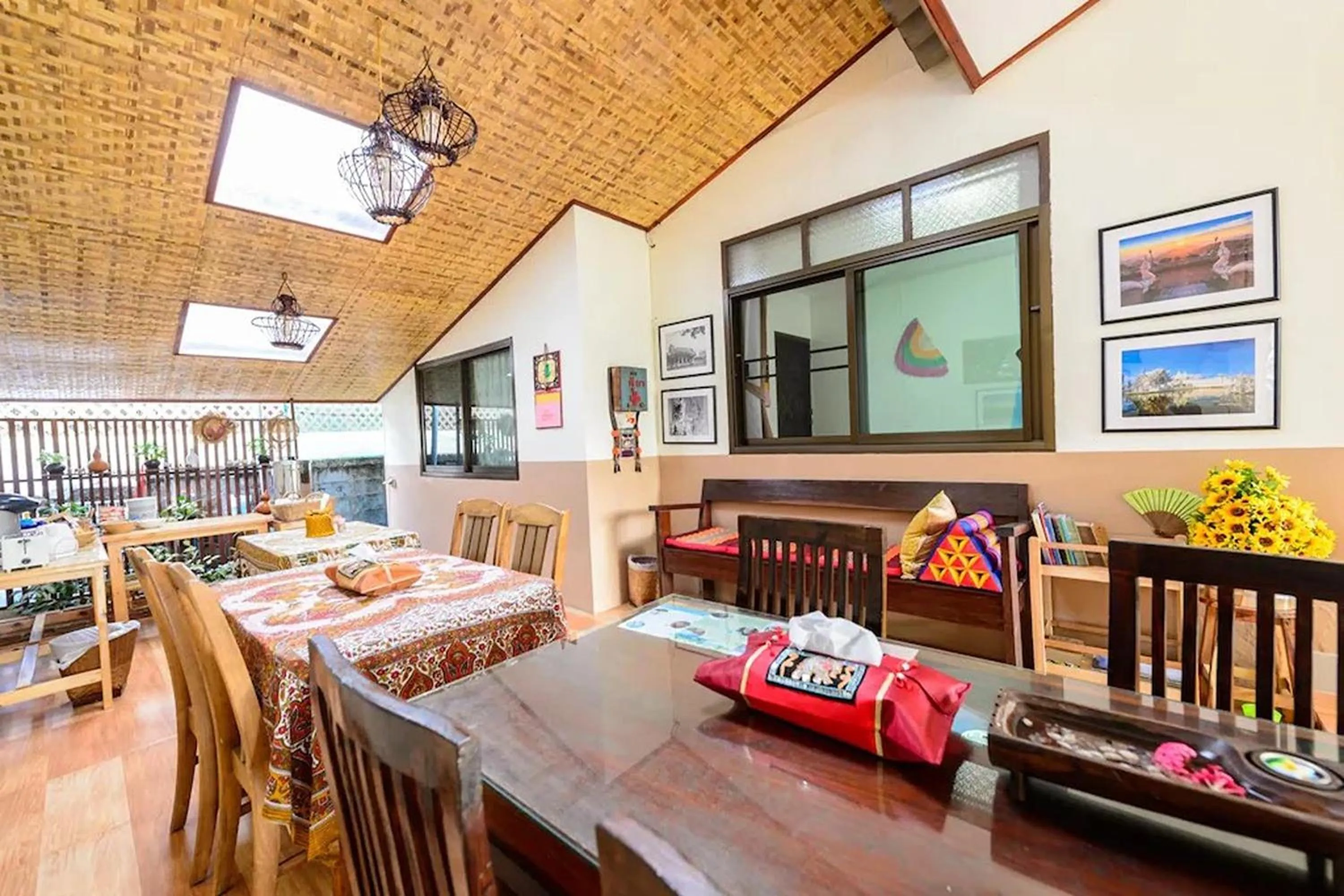 Restaurant/places to eat in Gita's House