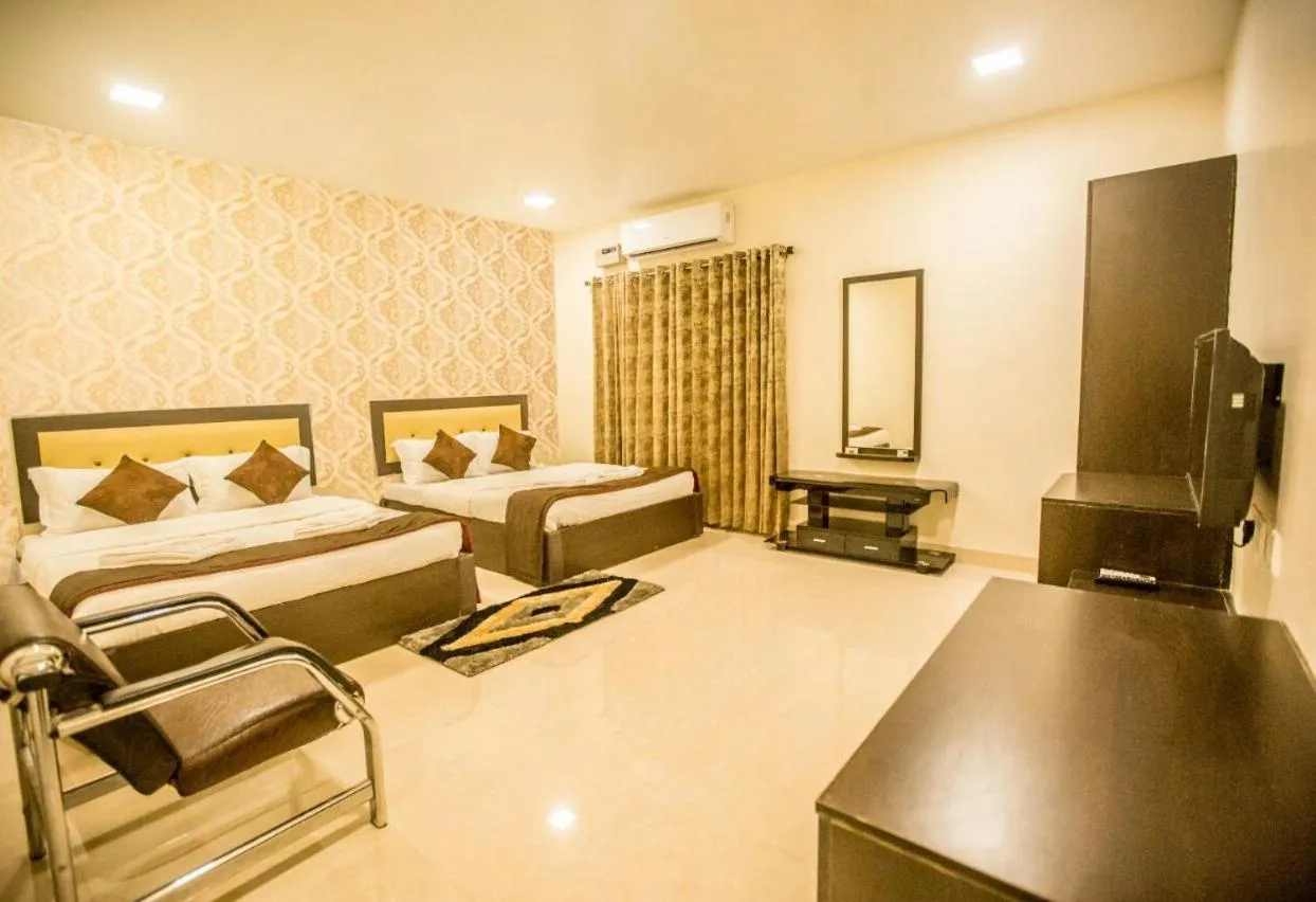 Bed in Hotel Royal Elite Madurai