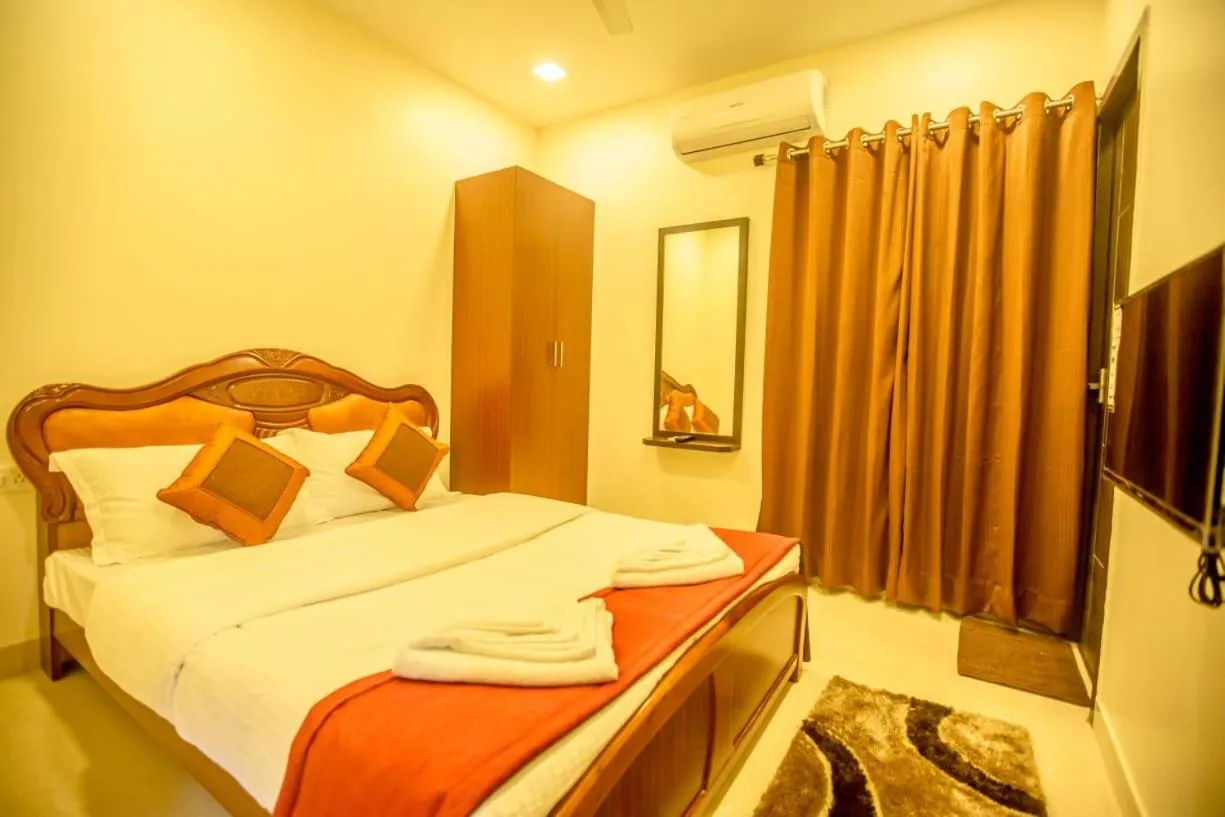 Bed in Hotel Royal Elite Madurai