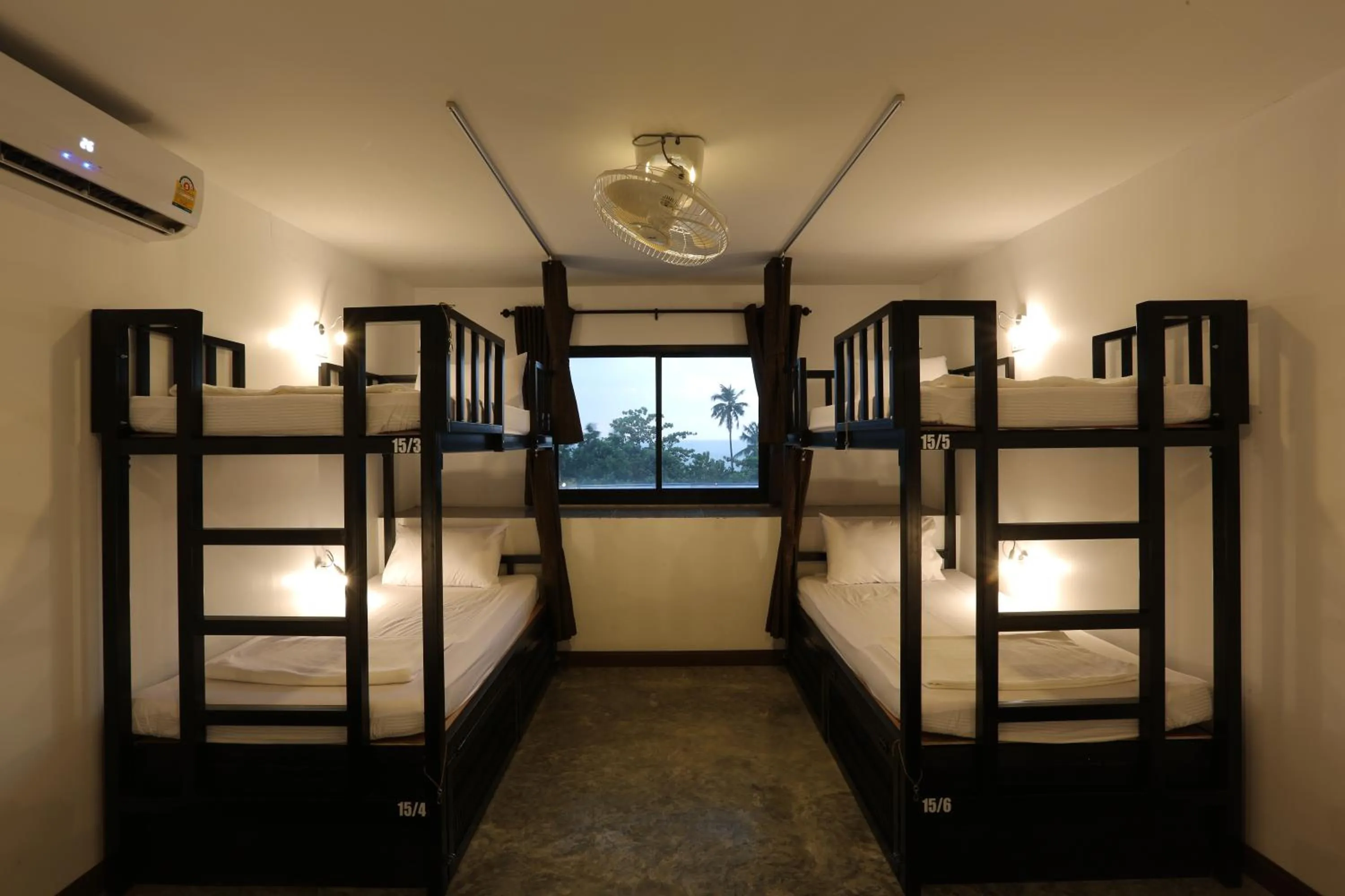 bunk bed, Bed in Balcony Party Hostel - 18-40