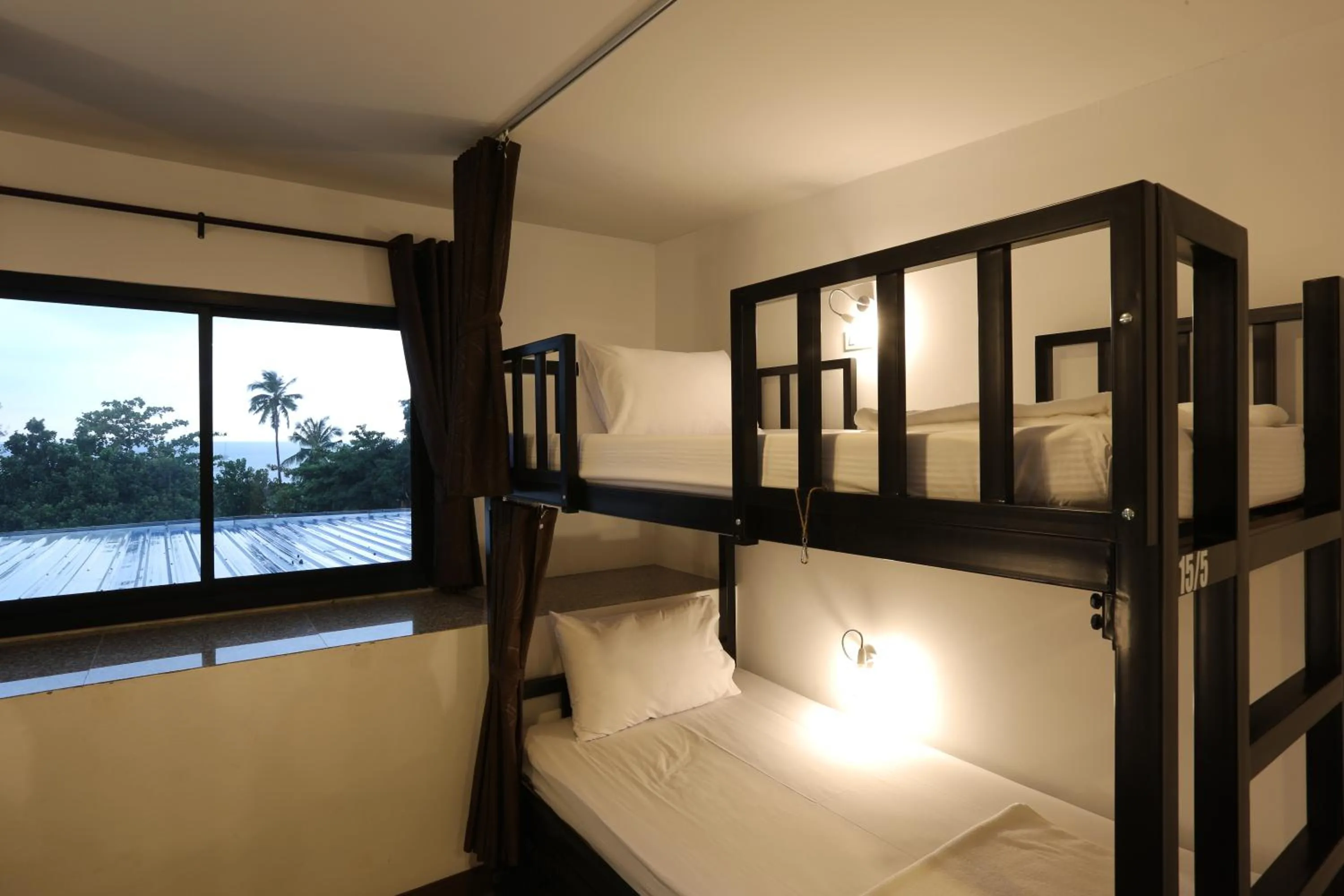 Sea view, Bed in Balcony Party Hostel - 18-40