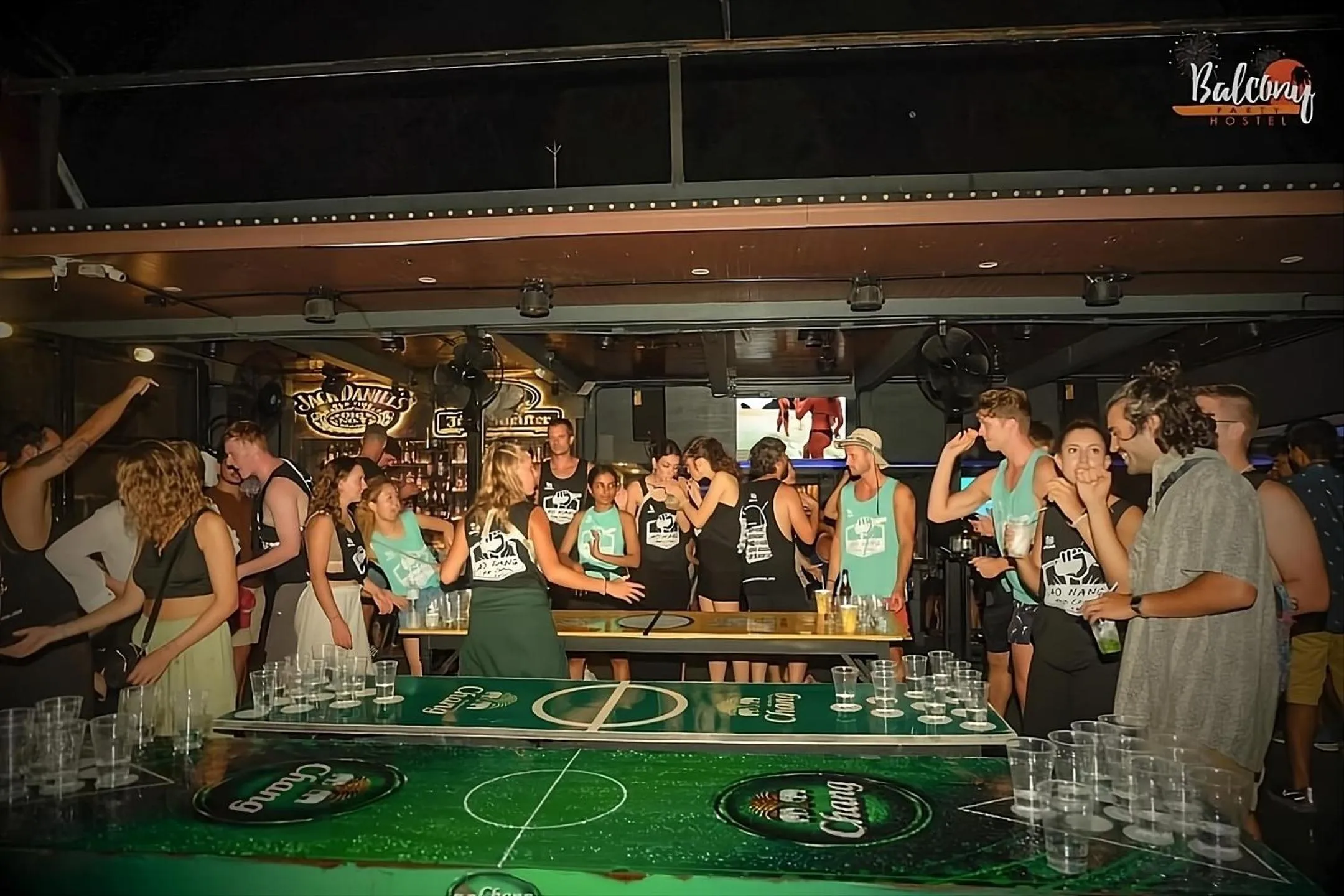 Nightclub / DJ in Balcony Party Hostel - 18-40