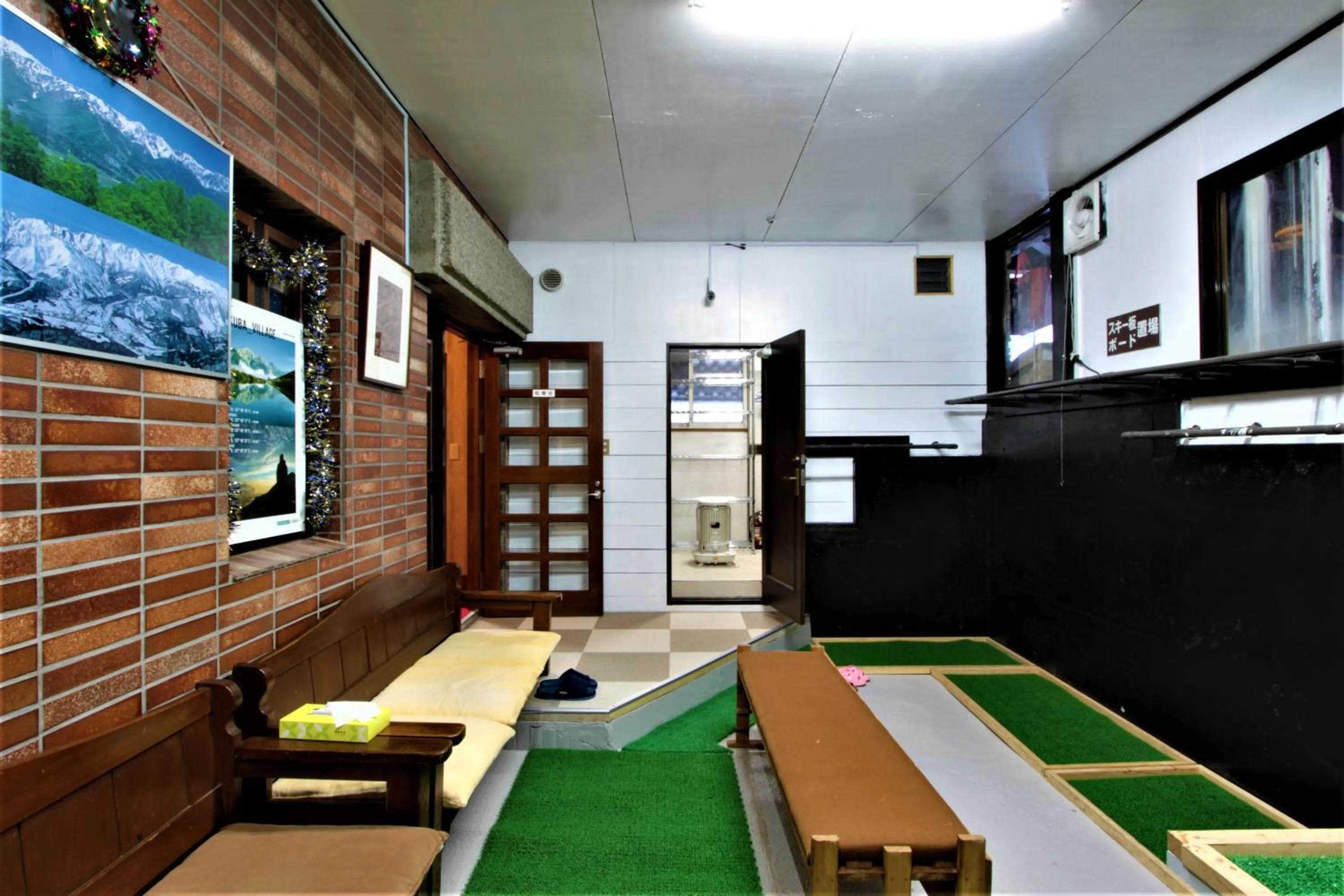 Skiing in Pension Eastmountain Hakuba